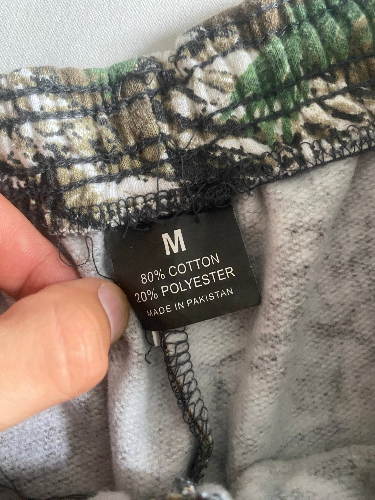 Pantaloni de trening camo, mărimea M, talie elastică și ajustabilă 🩳 - anbracaminte