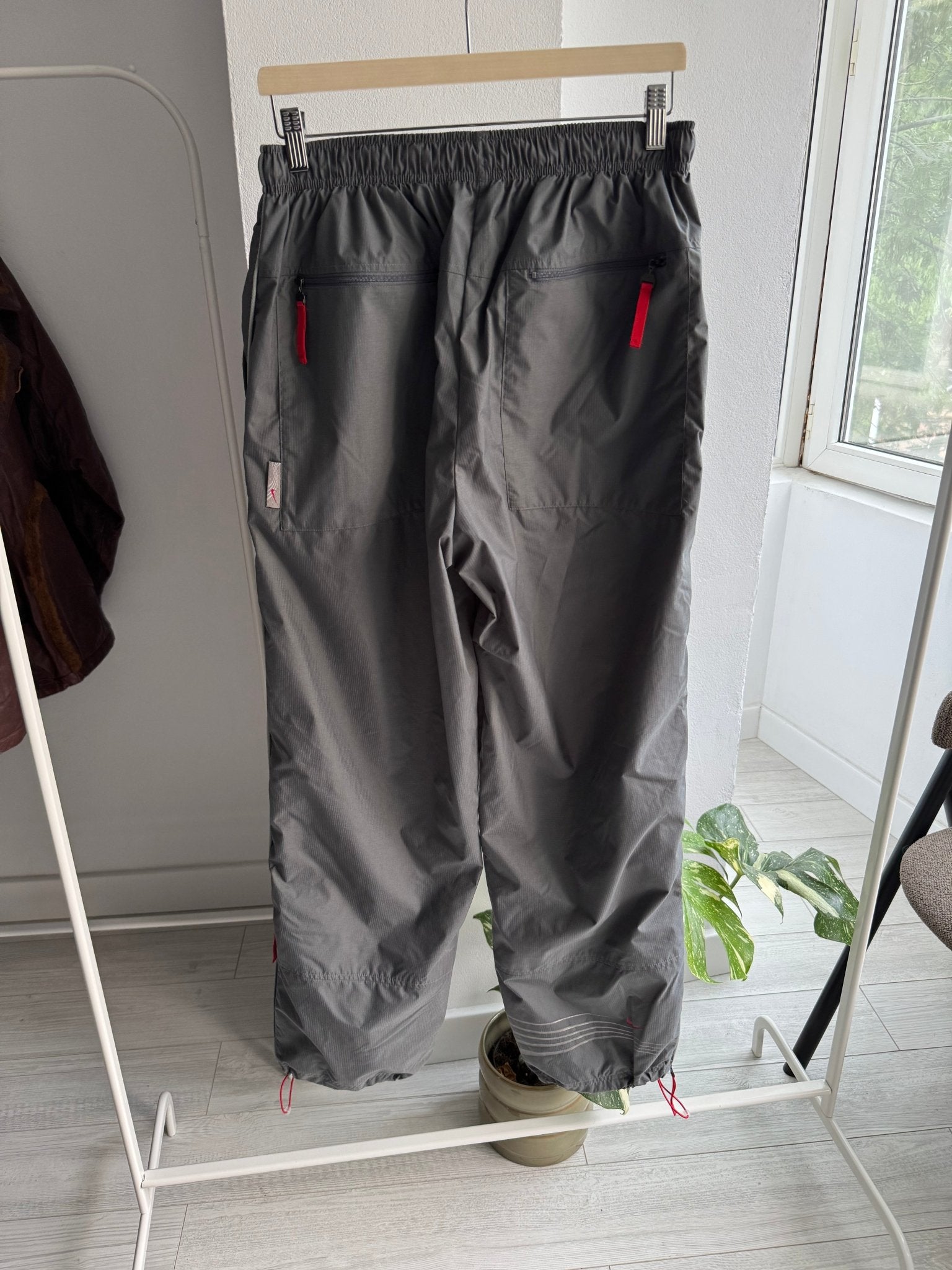 🕶️ Pantaloni de trening Y2K Nike Hex Grey – Mărime L - anbracaminte