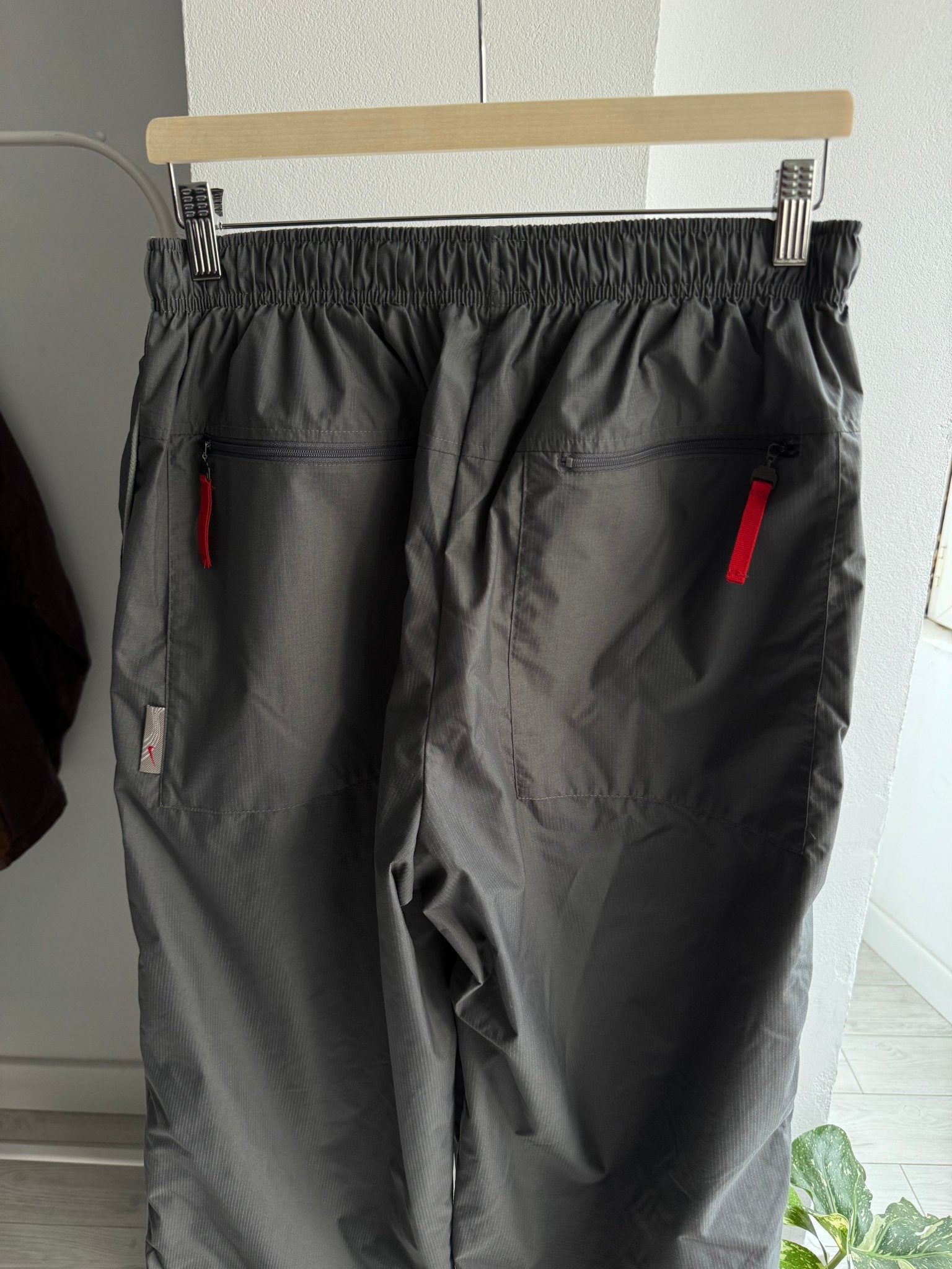 🕶️ Pantaloni de trening Y2K Nike Hex Grey – Mărime L - anbracaminte
