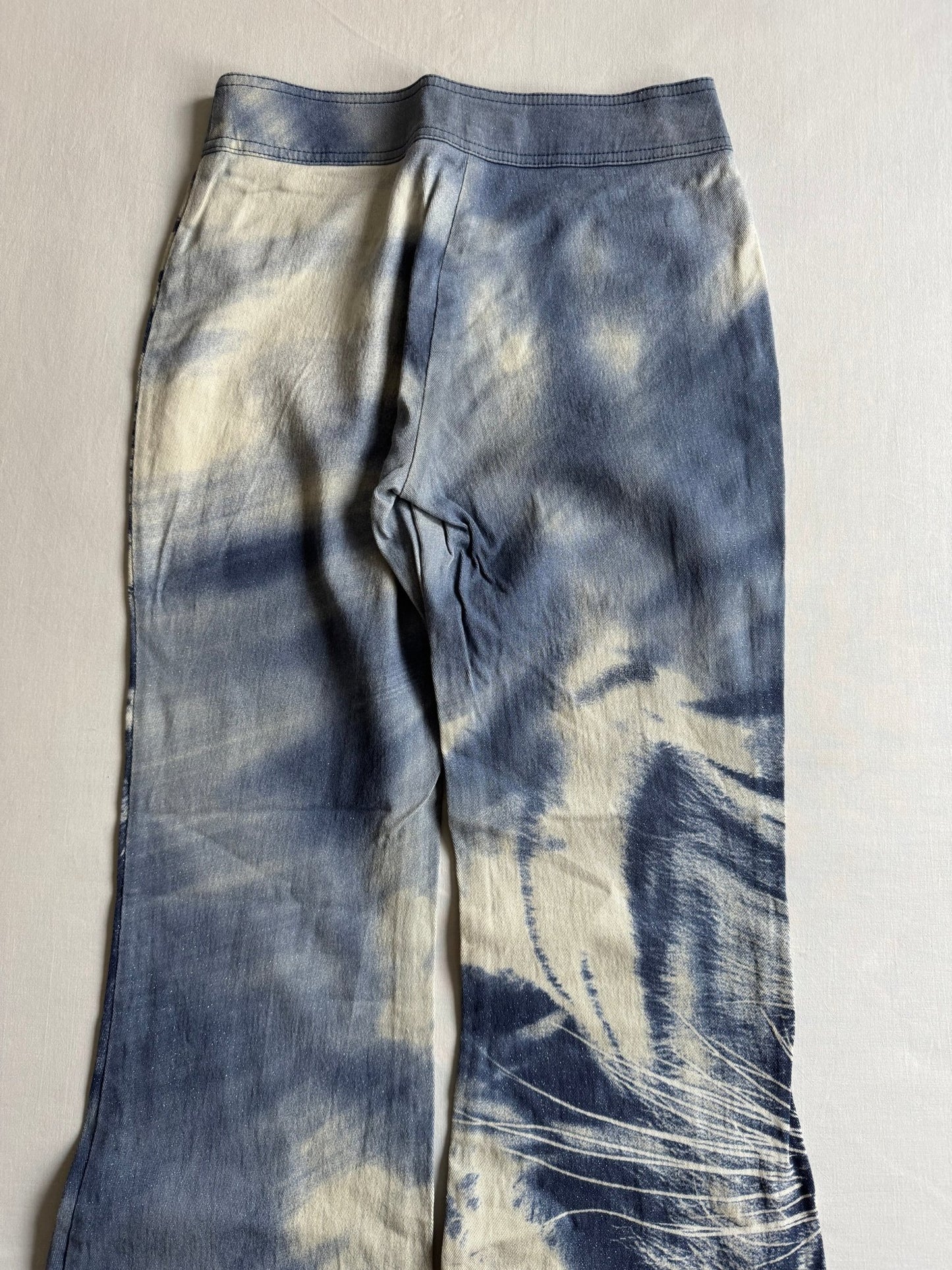 🐅 Pantaloni evazați Y2K all - over print tiger albastru – mărimea EU 36 (S) - anbracaminte