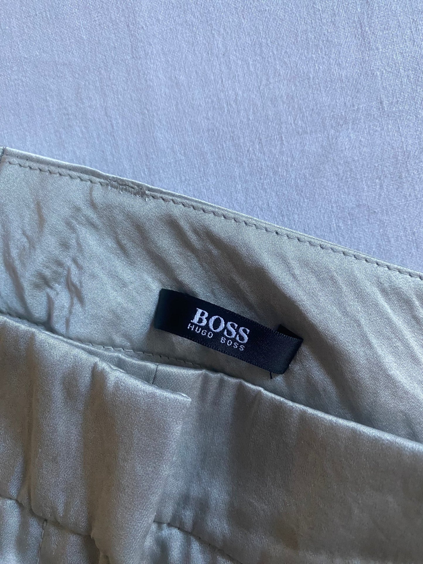 Pantaloni Hugo Boss – Argintii – Flared – Mărime EU 40 (Femei M - L) - anbracaminte