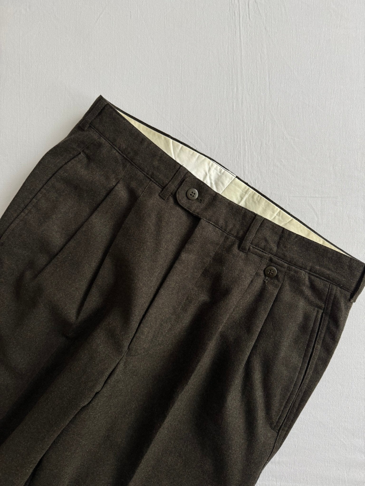 🎩 Pantaloni Hugo Boss din Lână Virgină – Mărime aprox. EU 50 - anbracaminte