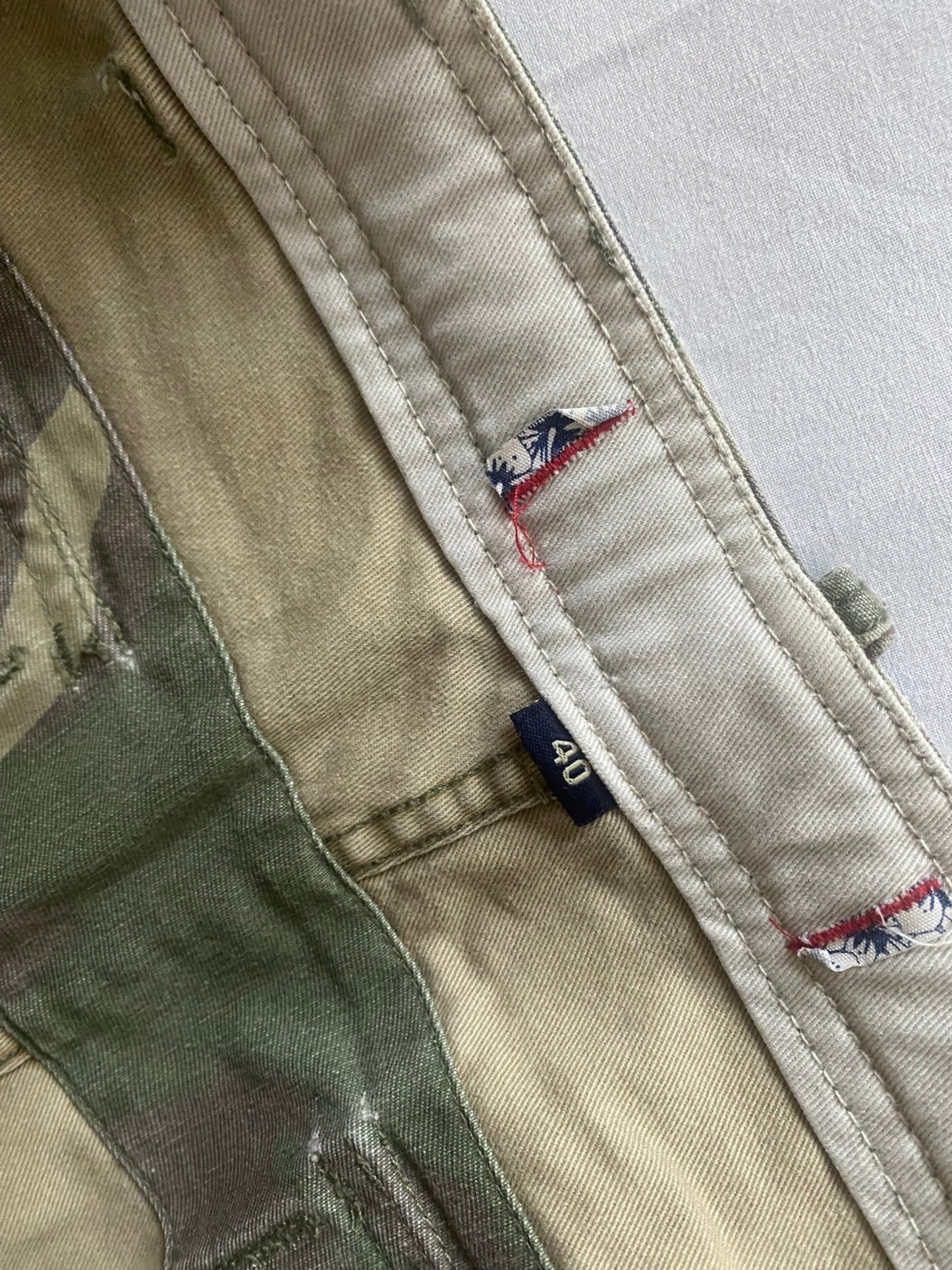 🟤 Pantaloni scurți cargo camuflaj Y2K - mărimea S - anbracaminte
