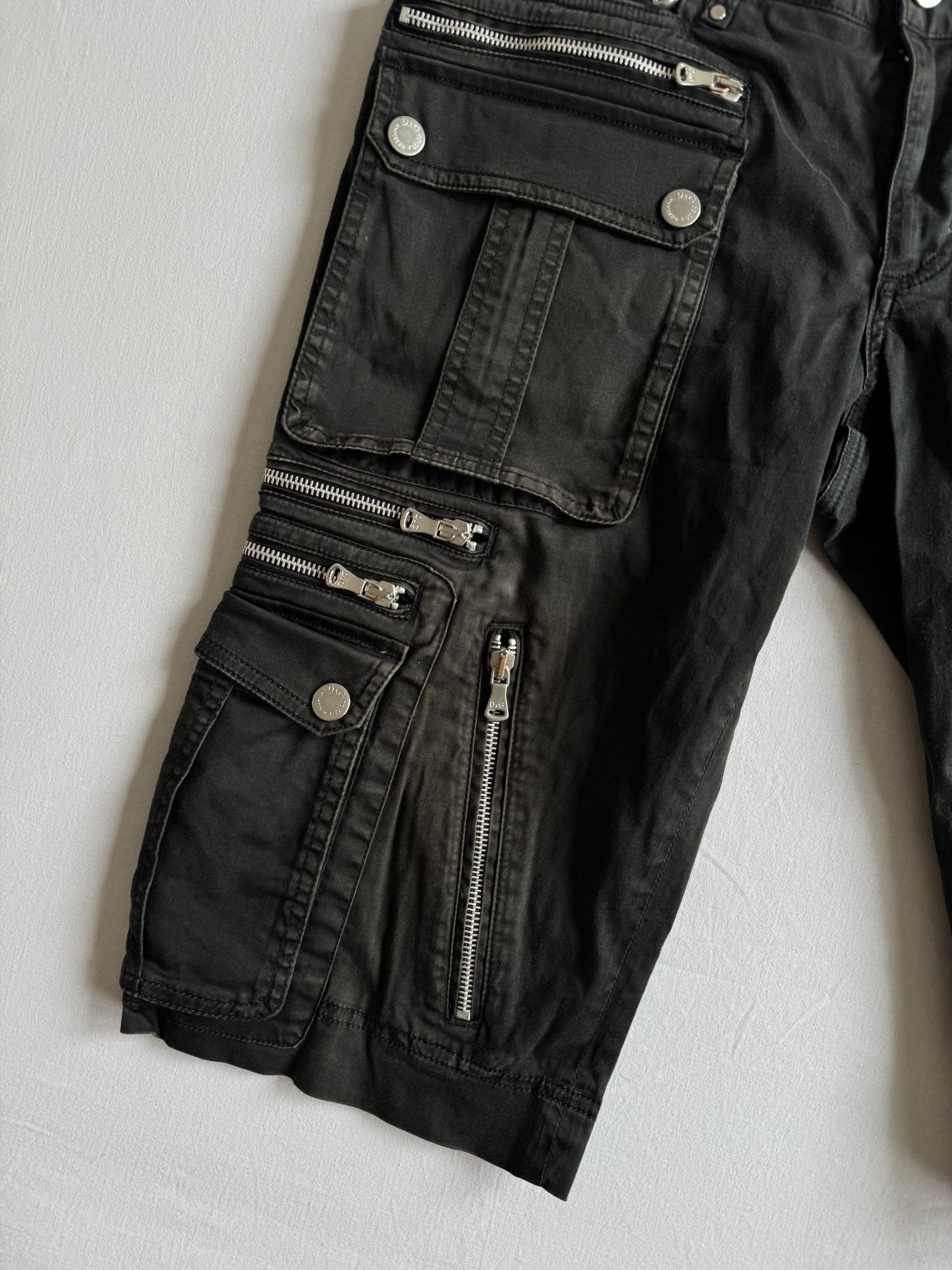🛬 Pantaloni Scurți Dolce & Gabbana Runway S/S 2008 Multi Zipper Cargo – IT 48 - anbracaminte