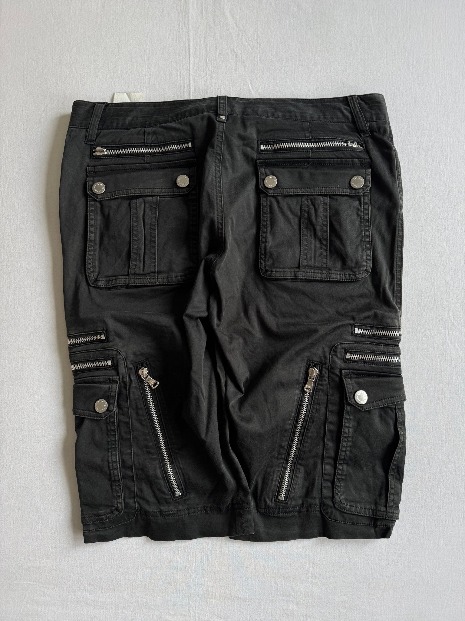 🛬 Pantaloni Scurți Dolce & Gabbana Runway S/S 2008 Multi Zipper Cargo – IT 48 - anbracaminte