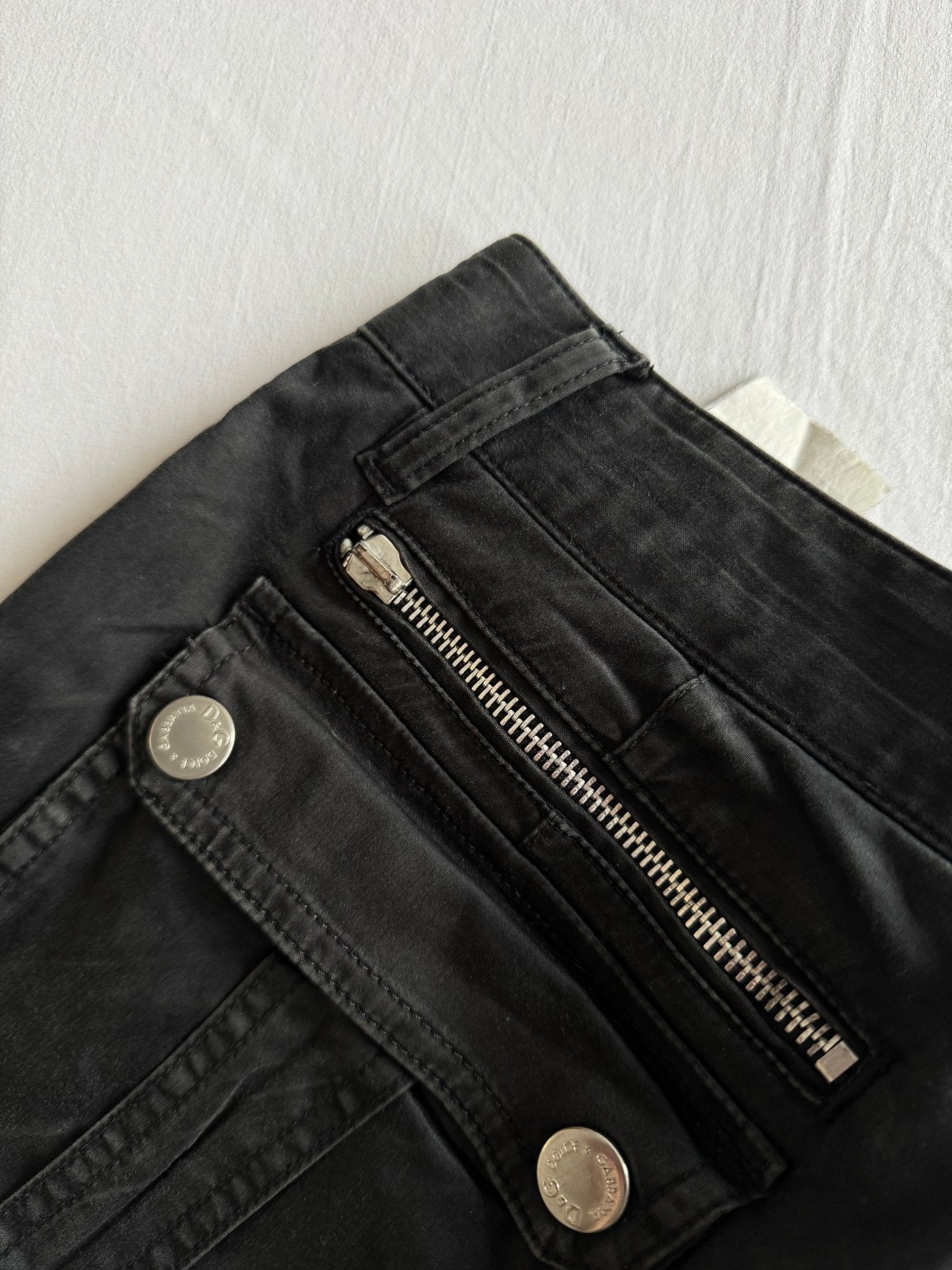 🛬 Pantaloni Scurți Dolce & Gabbana Runway S/S 2008 Multi Zipper Cargo – IT 48 - anbracaminte