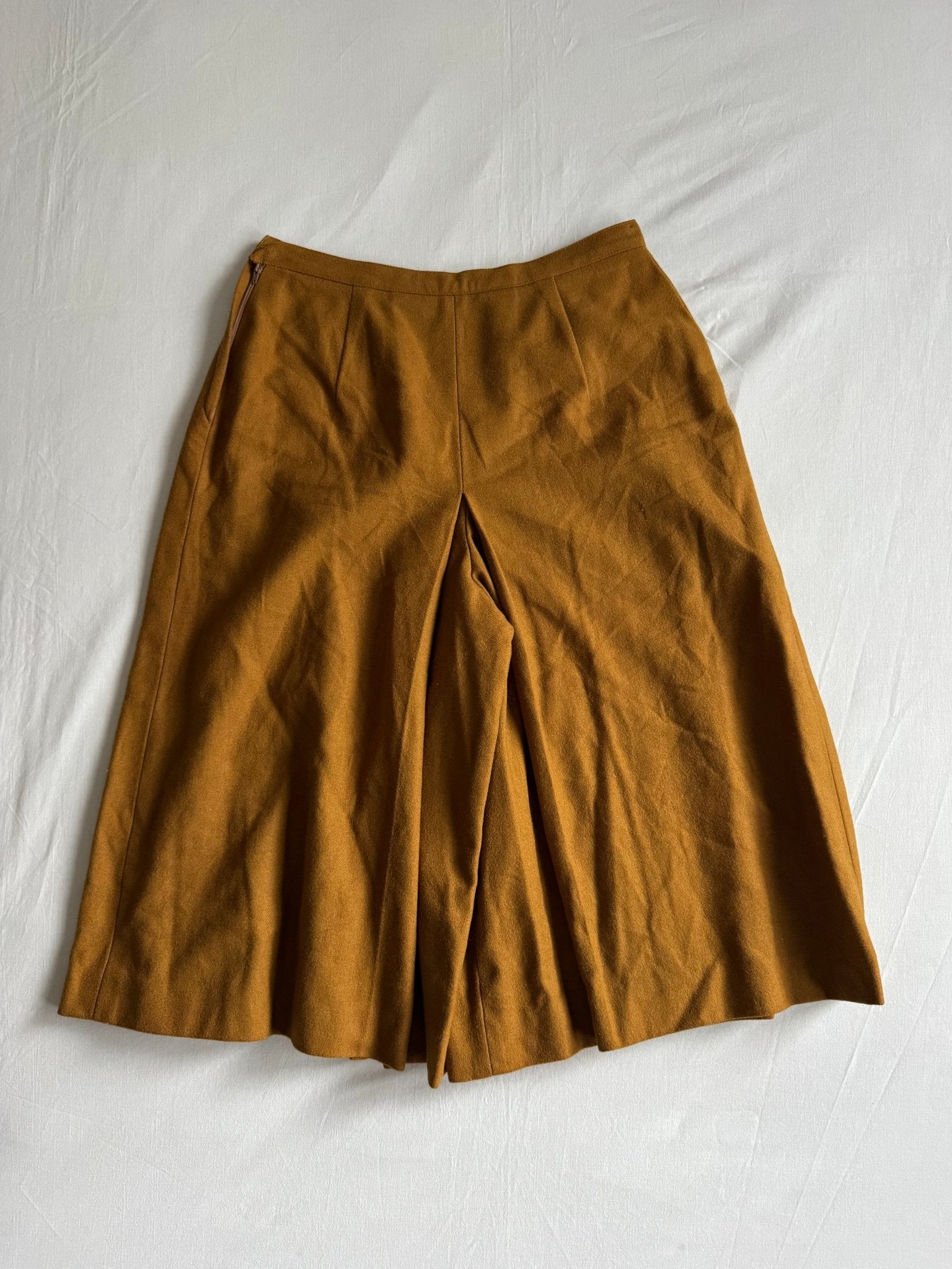 🌭 Pantaloni Scurți Vintage Damă din Lână Dark Mustard – M (IT 44) - anbracaminte