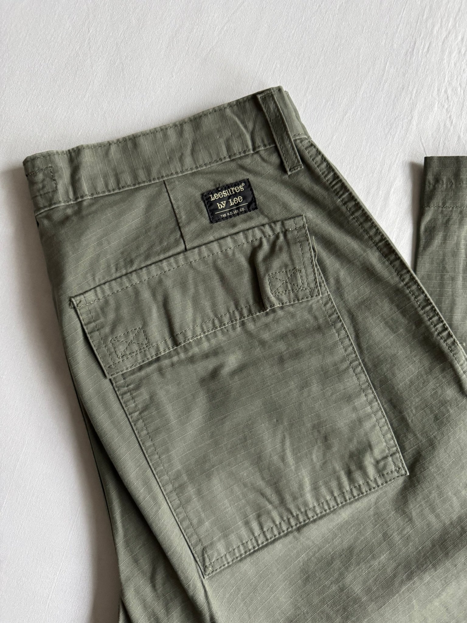 🪖 Pantaloni Vintage Lee “Leesures” Fatigue – Verde Militar (W32 x L34) - anbracaminte