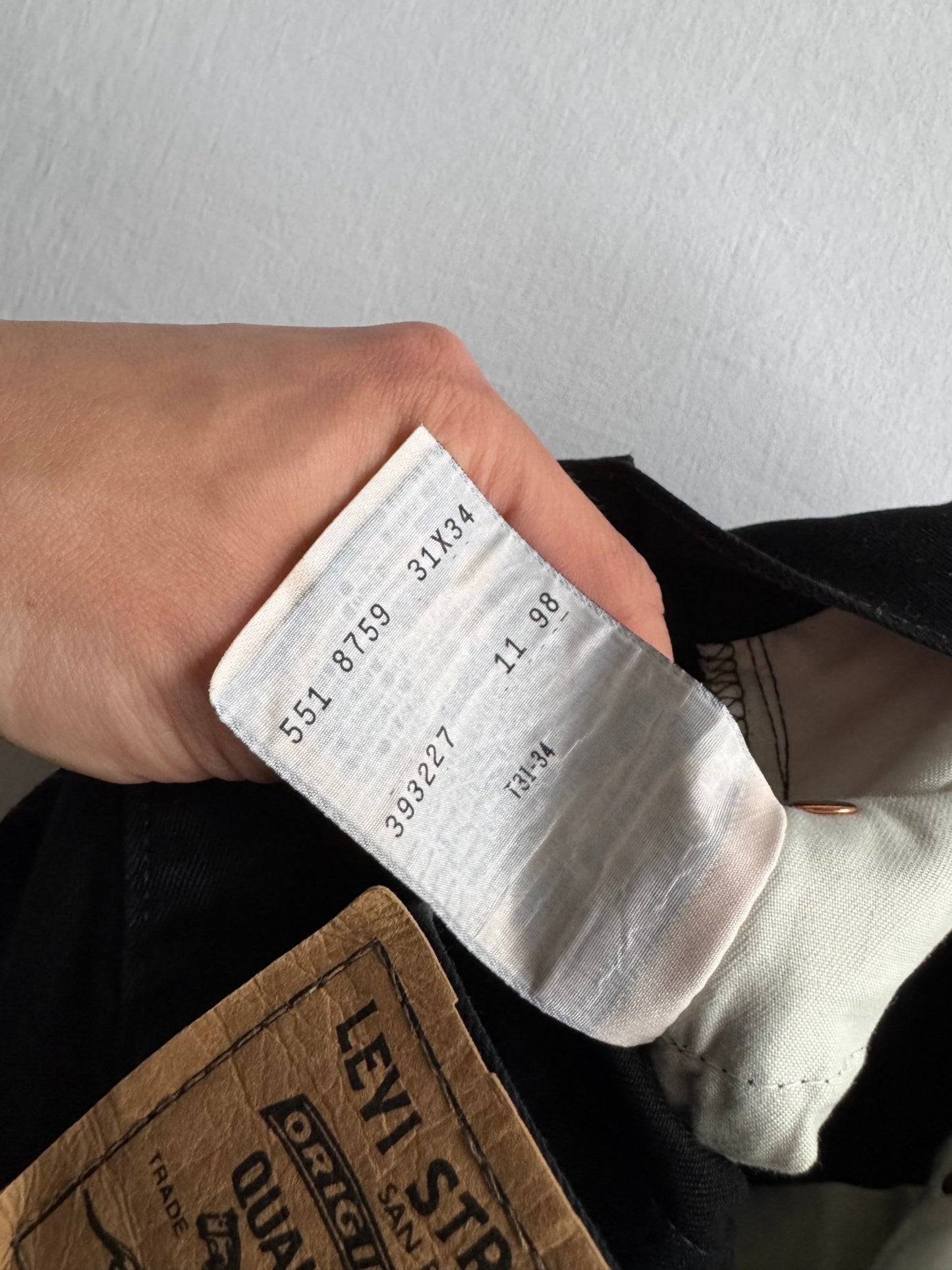 ☕️ Pantaloni Vintage Levi’s 551 Negri – W31 x L34 | Made in 1998 - anbracaminte