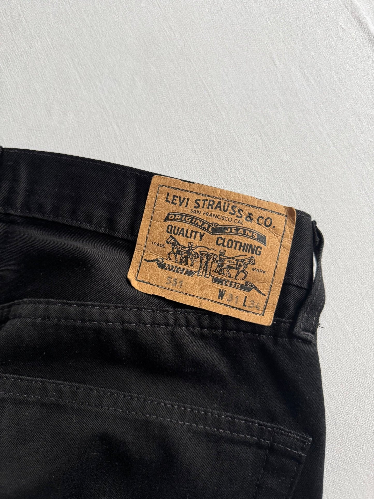 ☕️ Pantaloni Vintage Levi’s 551 Negri – W31 x L34 | Made in 1998 - anbracaminte