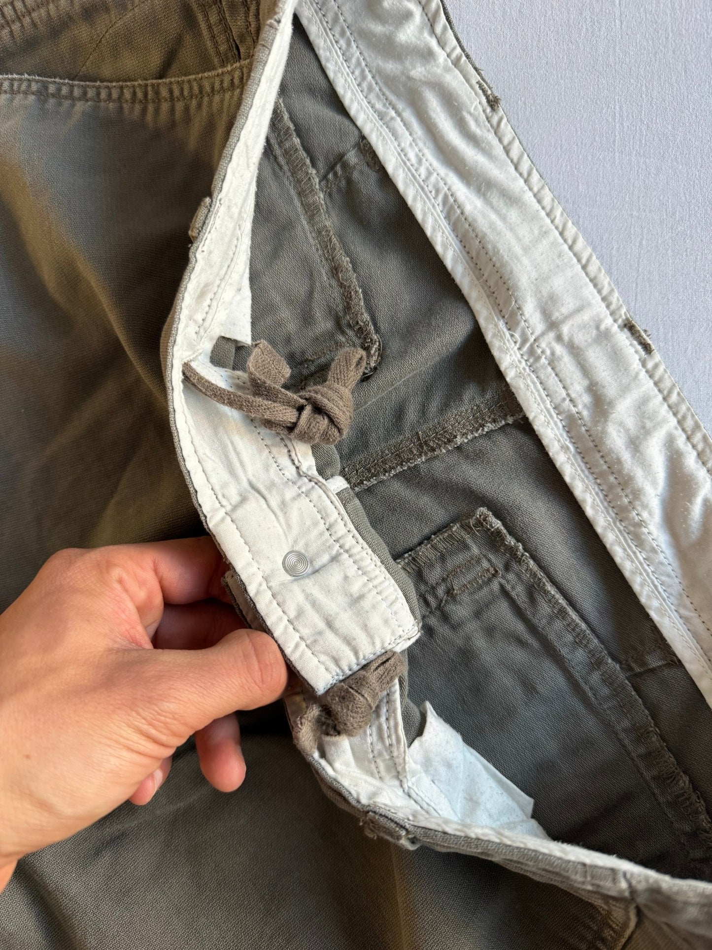 🪖 Pantaloni Vintage Wrangler Cargo – US 32 - anbracaminte