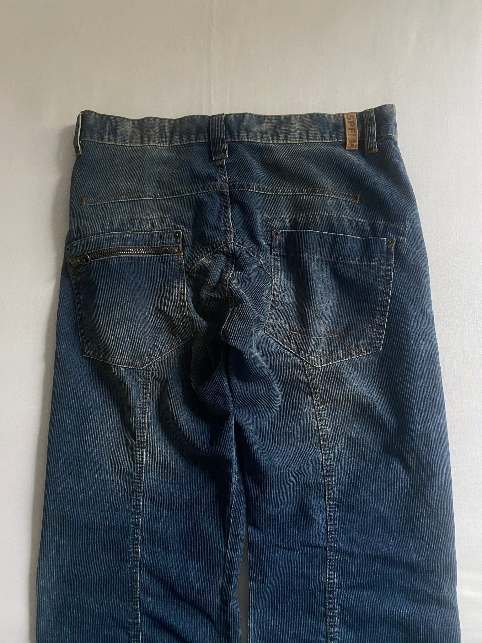 Pantaloni Y2K Corduroy – Dirty Denim Effect – Baggy Fit – US 31 / EU 40 - anbracaminte