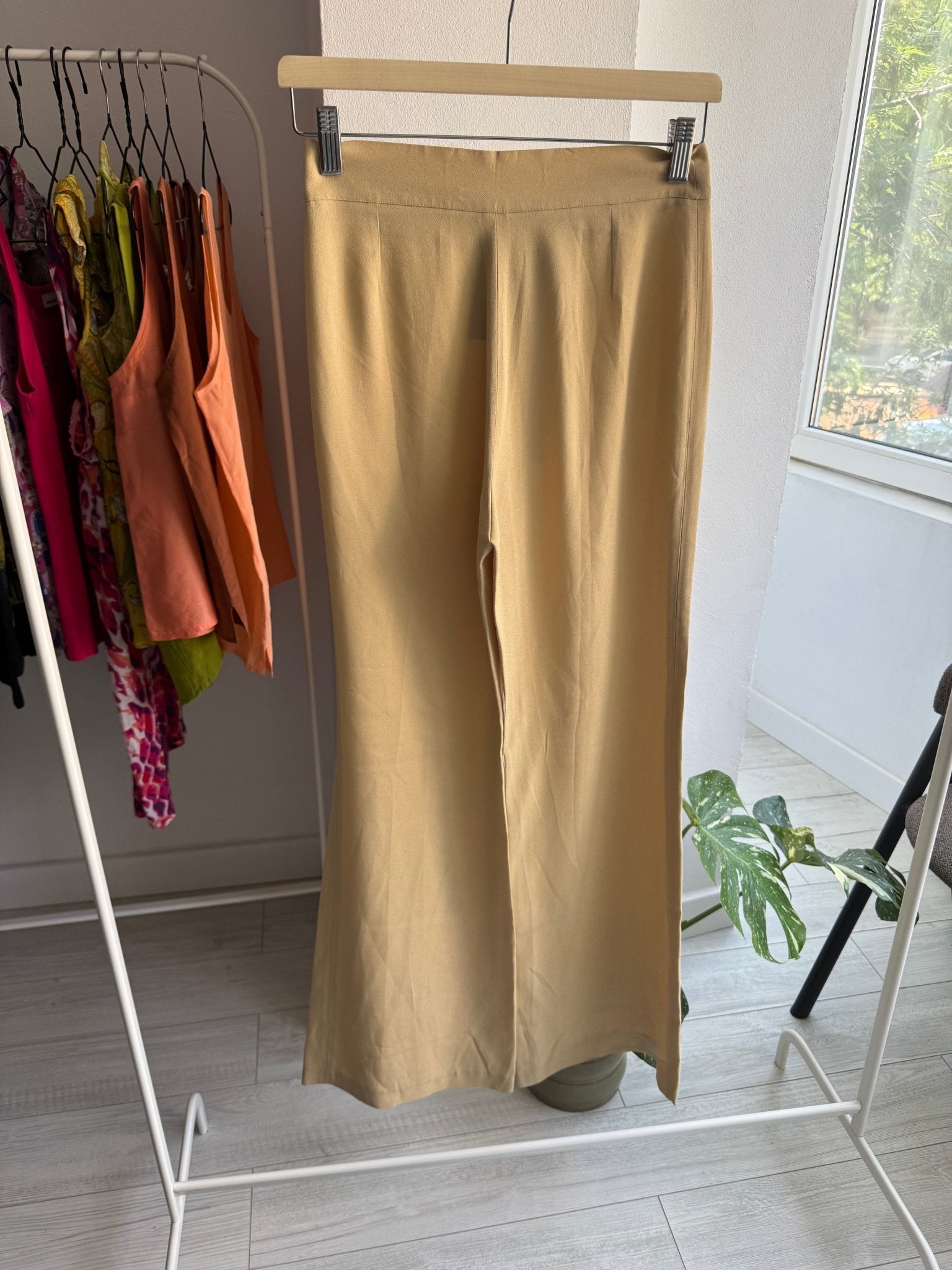 🍨 Pantaloni Y2K Crem Flared – IT 42 Damă (S/M) – Made in Italy - anbracaminte
