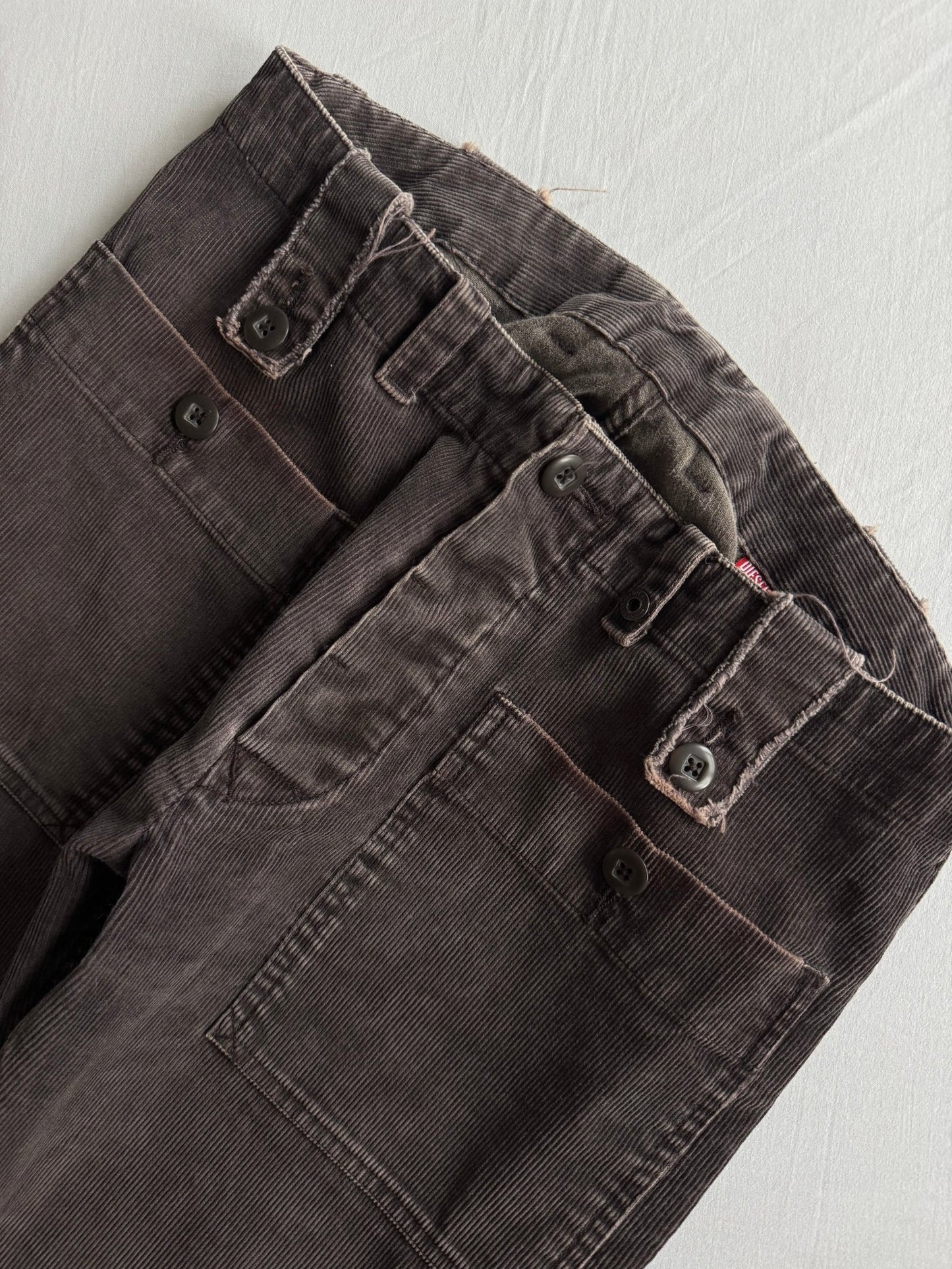 🪵 ⛽️ Pantaloni Y2K Damă Diesel Bootcut din Catifea Maro – US 29 - anbracaminte
