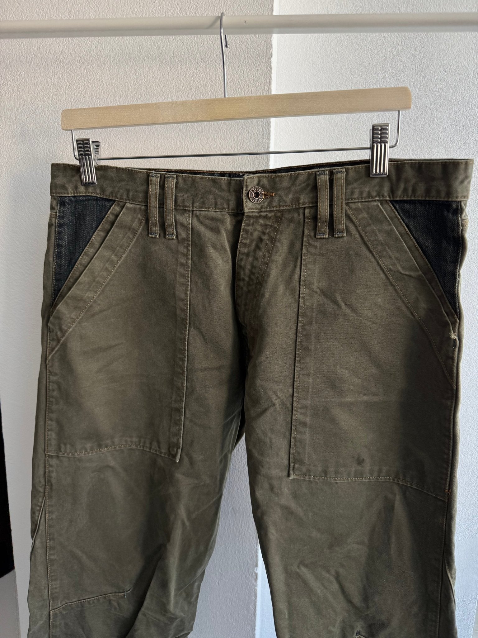 🪖 Pantaloni Y2K Energie Dark Green Fatigue / Utility – W33 – Made in Italy - anbracaminte