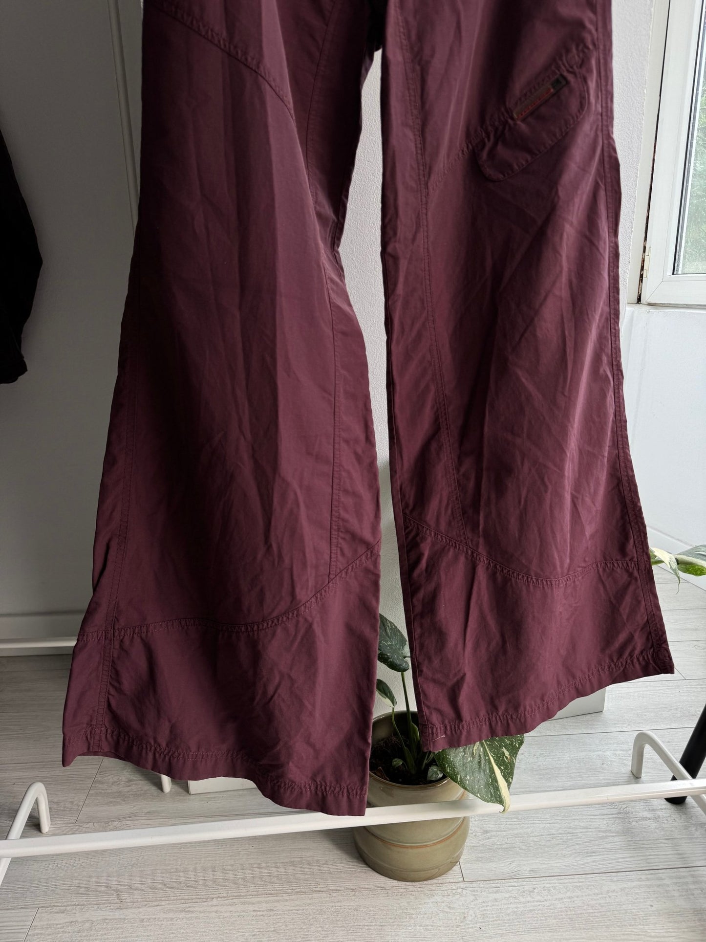 🪩 Pantaloni Y2K Excalibur Flared Rave – L - anbracaminte