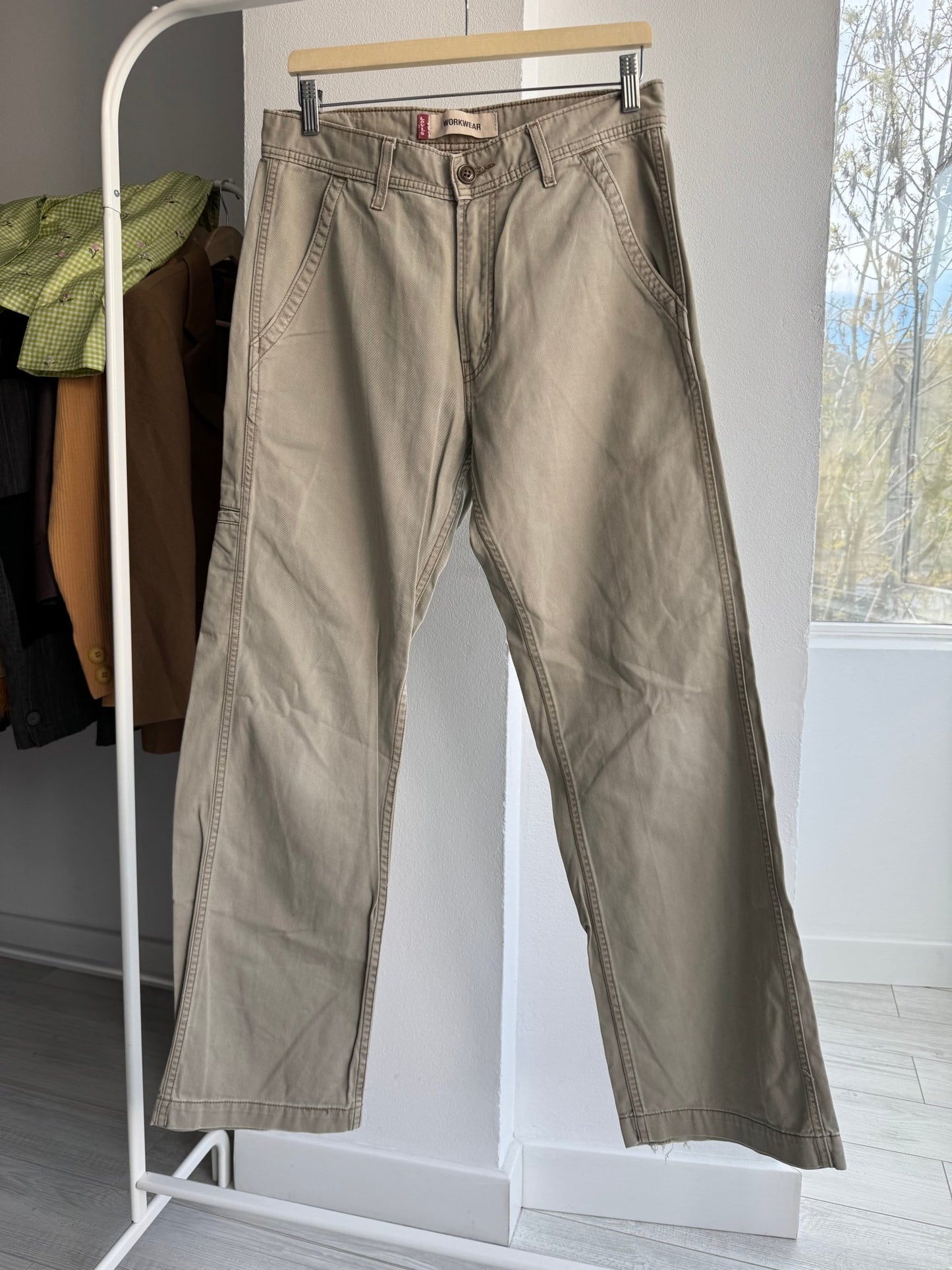 🔨 Pantaloni Y2K Levi’s Workwear Carpenter Crem – W31 x L32 | Baggy Bootcut - anbracaminte