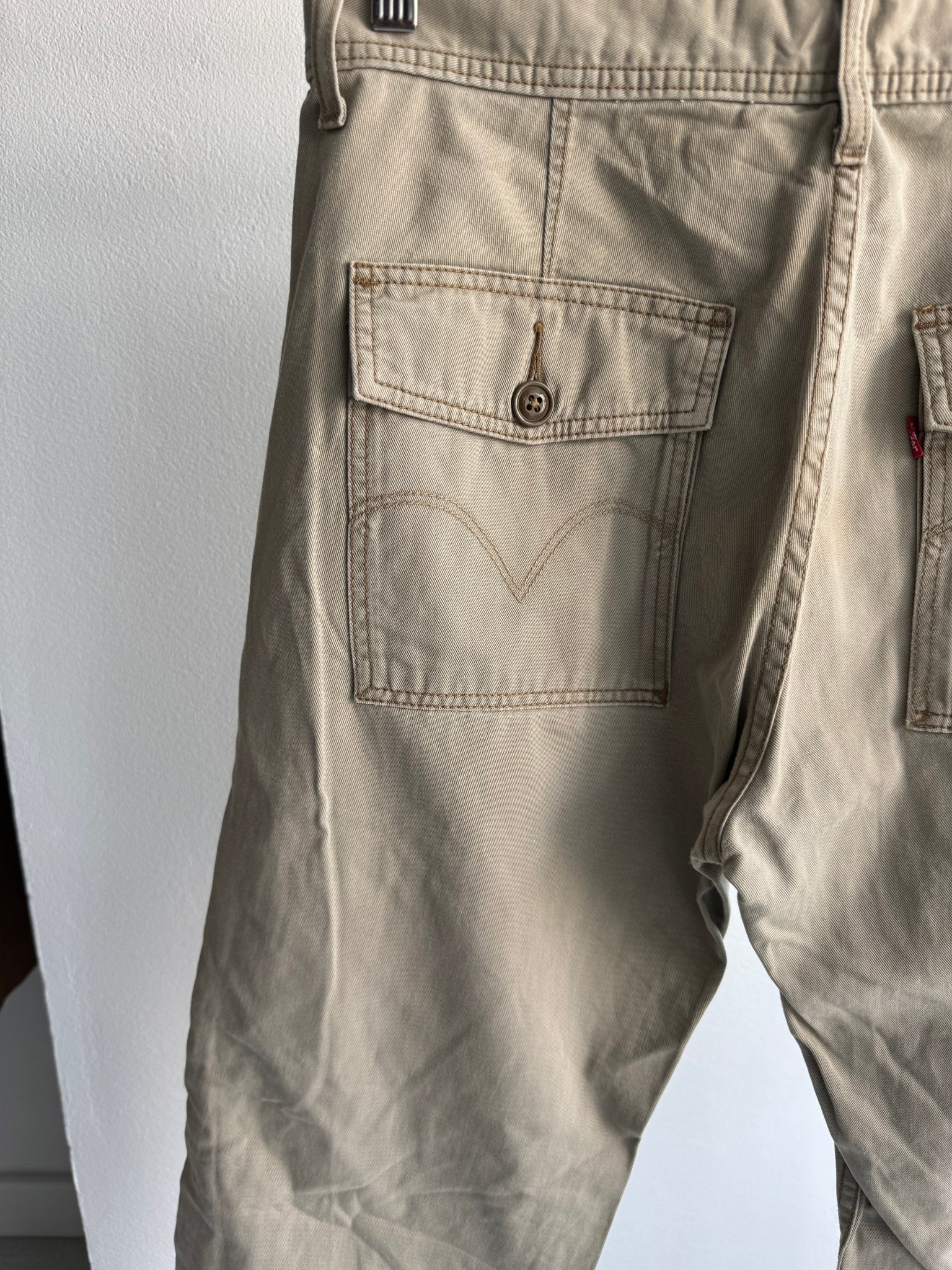 🔨 Pantaloni Y2K Levi’s Workwear Carpenter Crem – W31 x L32 | Baggy Bootcut - anbracaminte
