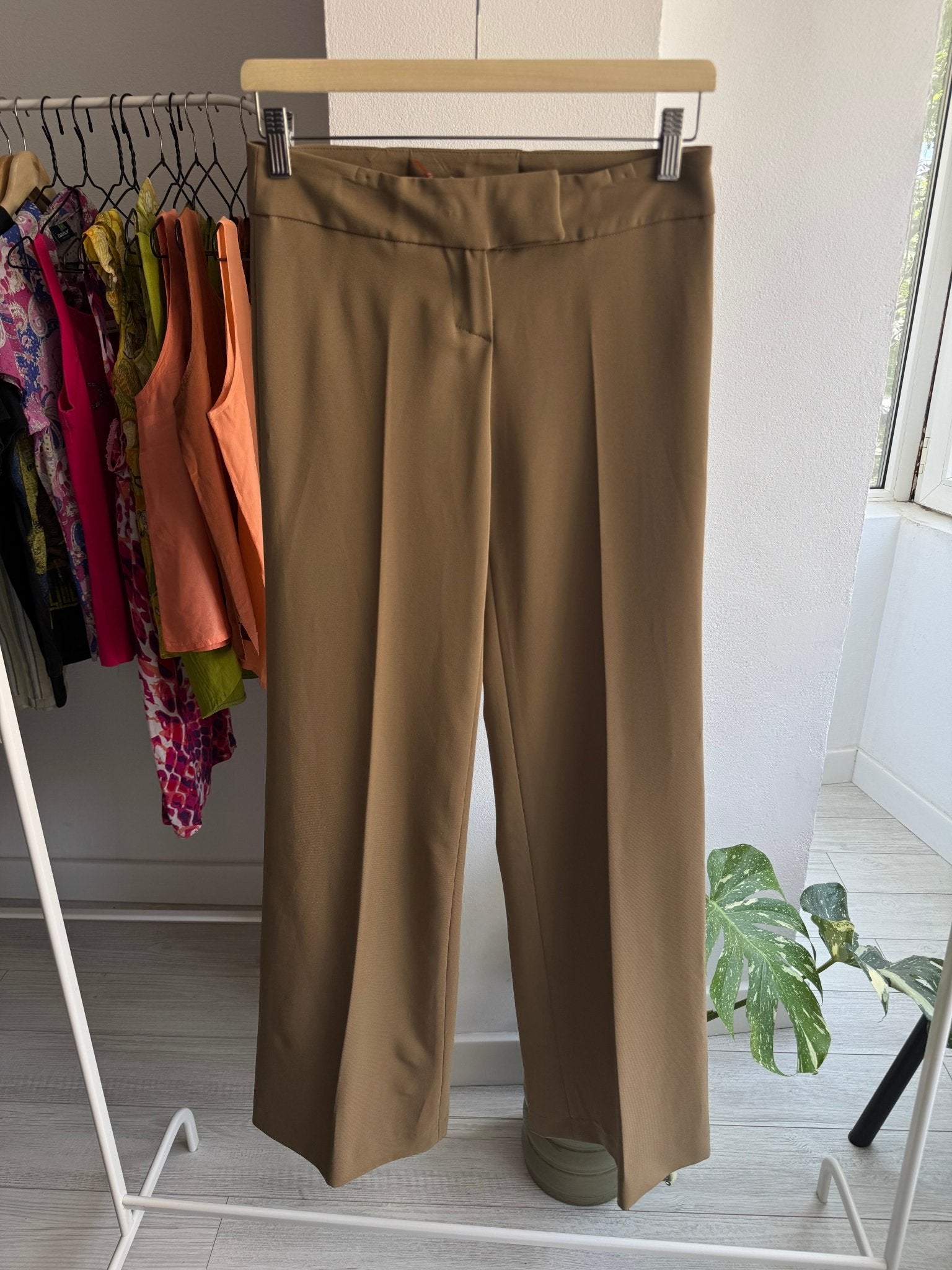 🪵 Pantaloni Y2K Maro Deschis Flared – IT 42 Damă (M) – Noi cu Etichetă - anbracaminte
