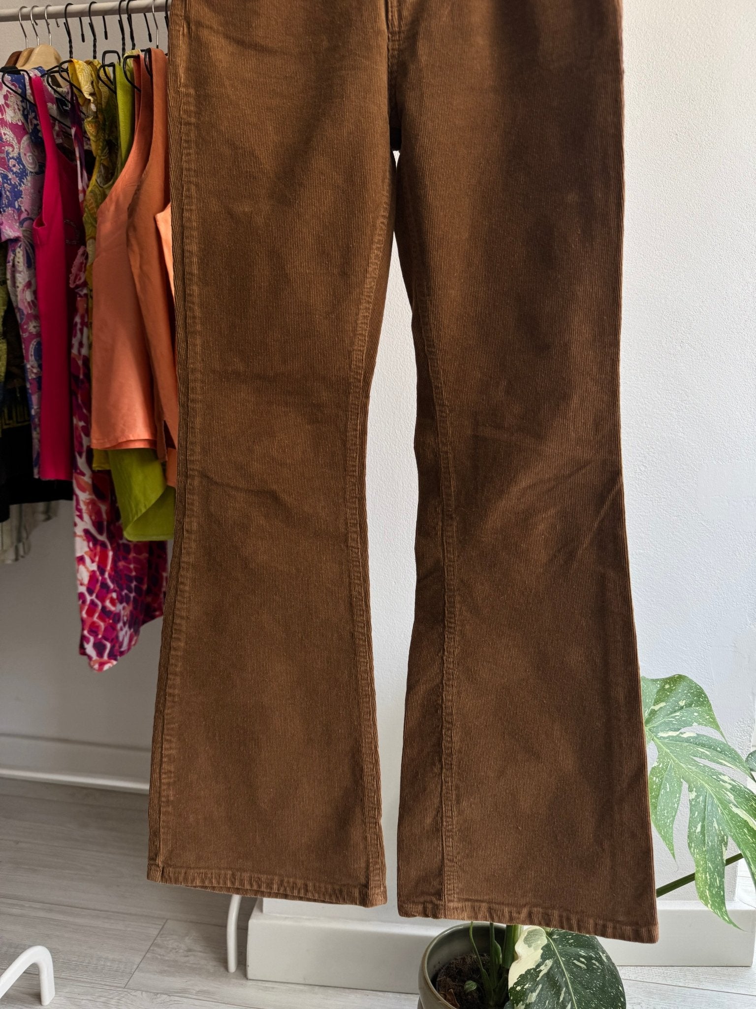 🤠 Pantaloni Y2K Maro Flared din Catifea Reiată – XS Damă – Made in Italy - anbracaminte