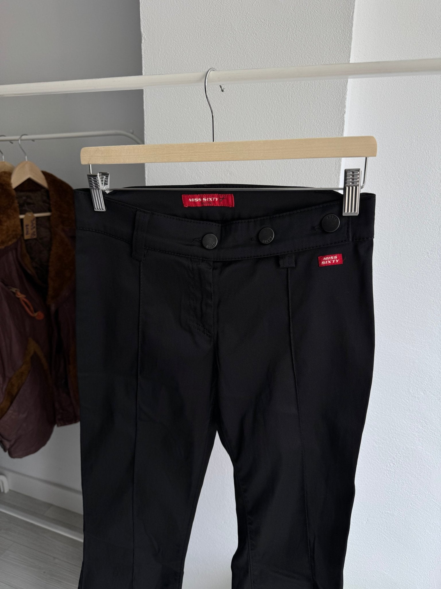 🇮🇹 Pantaloni Y2K Miss Sixty Black Flared – Mărime 29 - anbracaminte