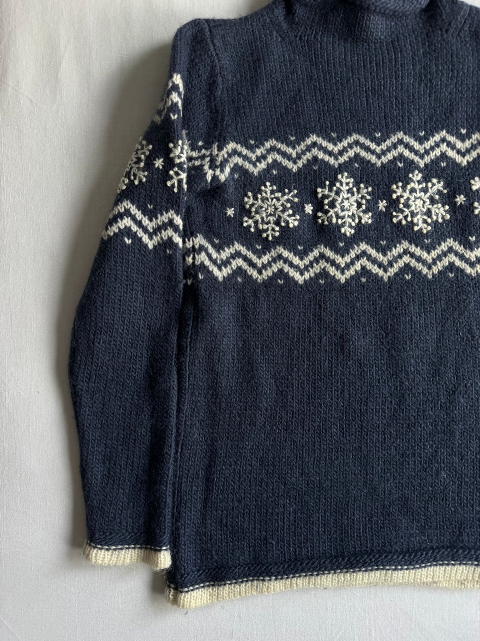 🧶 Pulover Damă Navy cu Model Etnic din Lână – S - anbracaminte