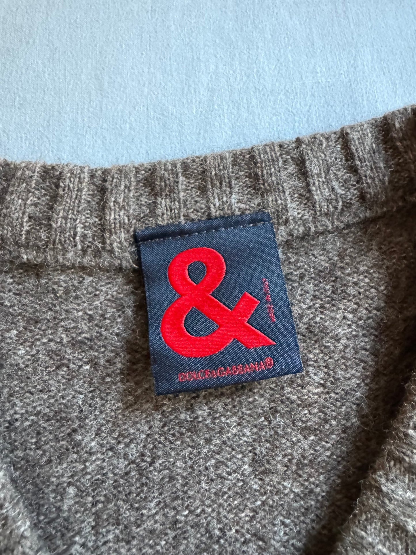 🧶 Pulover Dolce & Gabbana V - neck maro – Made in Italy – mărimea M - anbracaminte