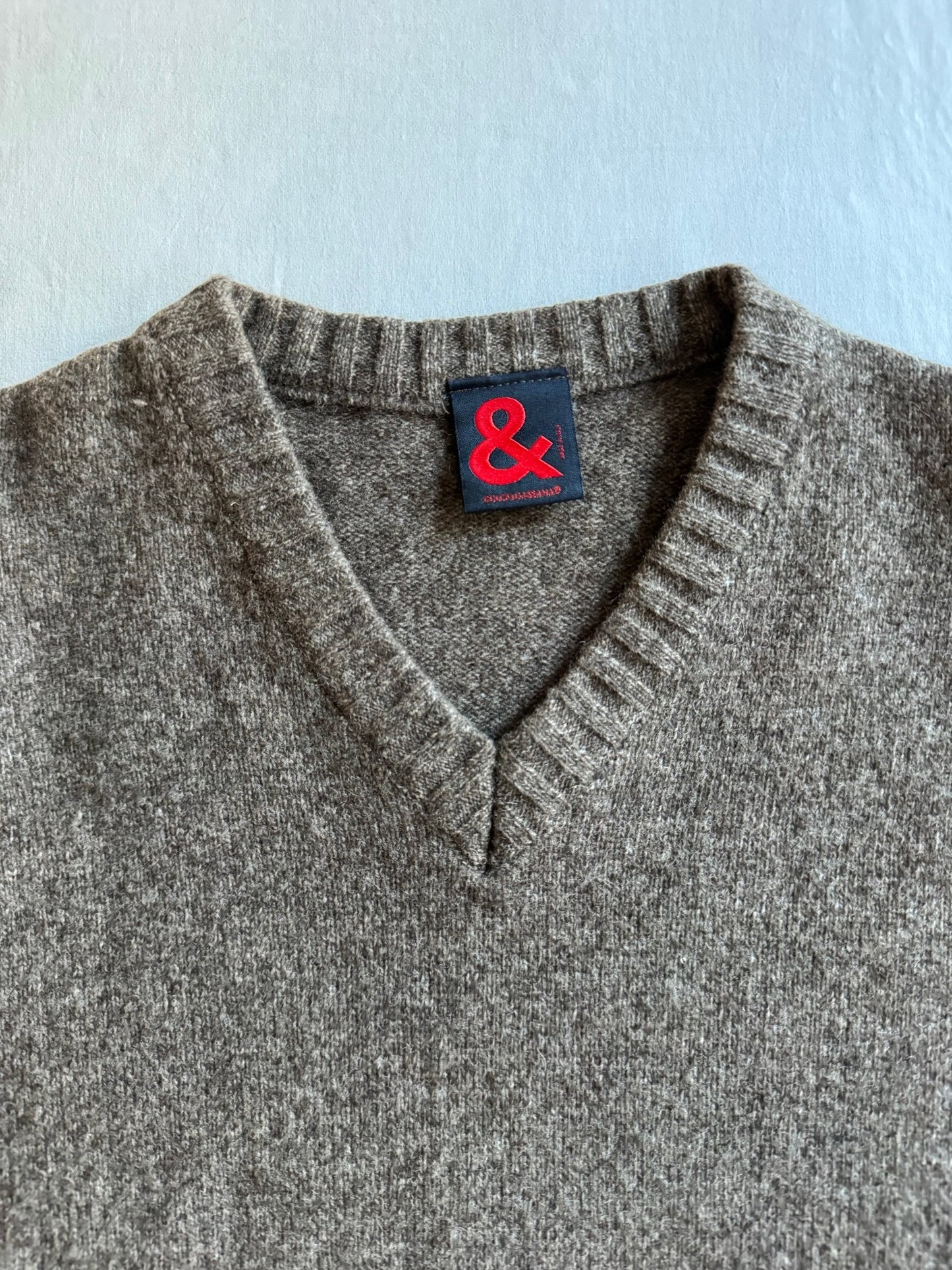 🧶 Pulover Dolce & Gabbana V - neck maro – Made in Italy – mărimea M - anbracaminte