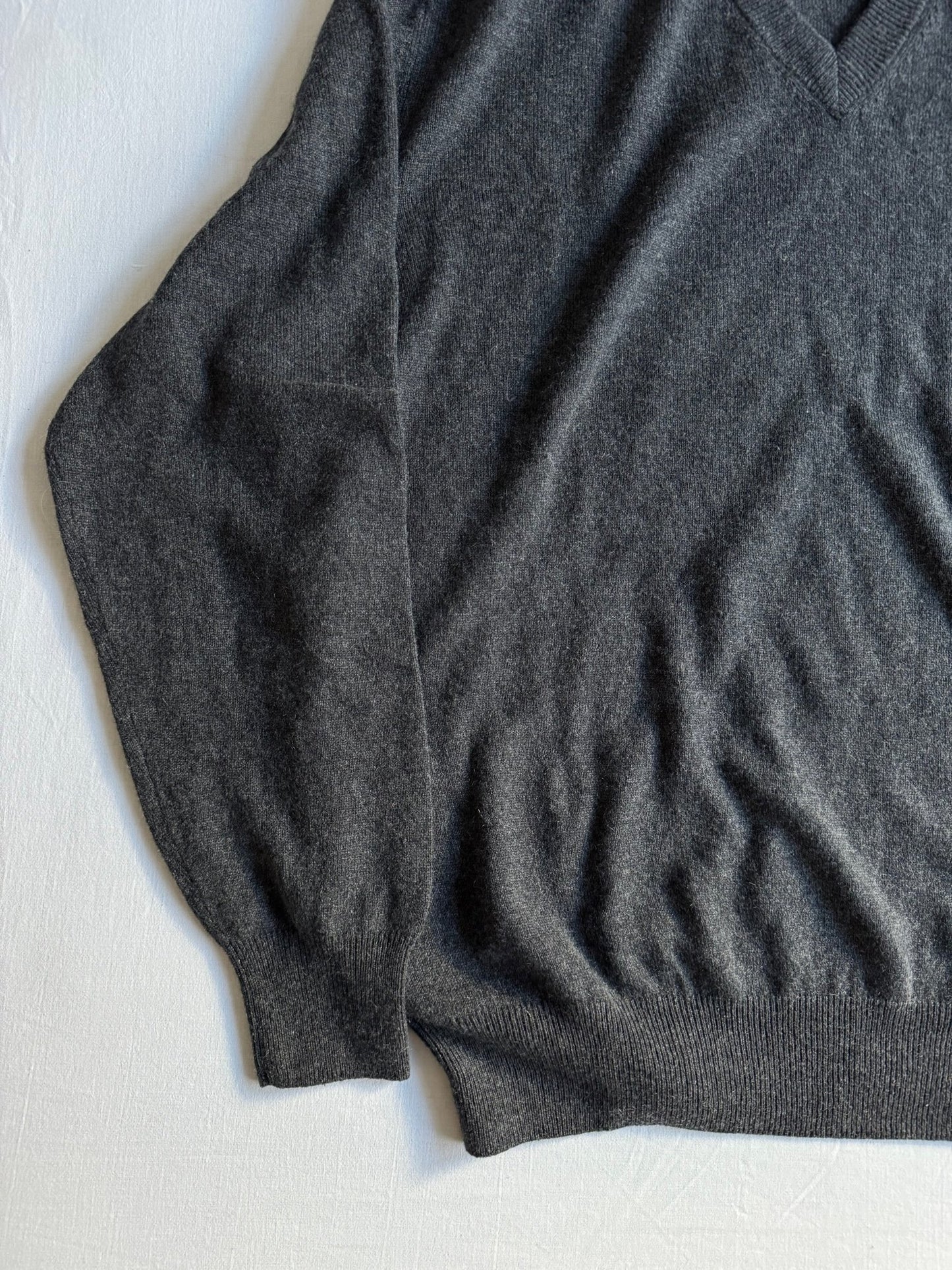 🧶 Pulover Gri - Silk + Cashmere Blend / V - Neck (Mărime L) - anbracaminte