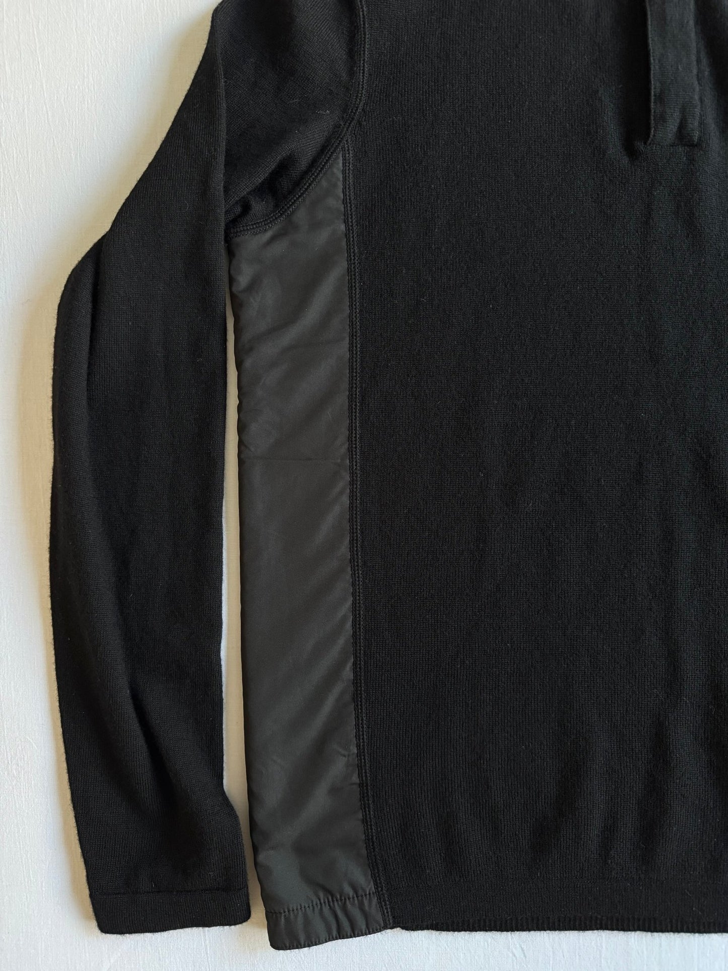 🧶 Pulover Hugo Boss Negru din Lână Virgină (Mărime L) - anbracaminte