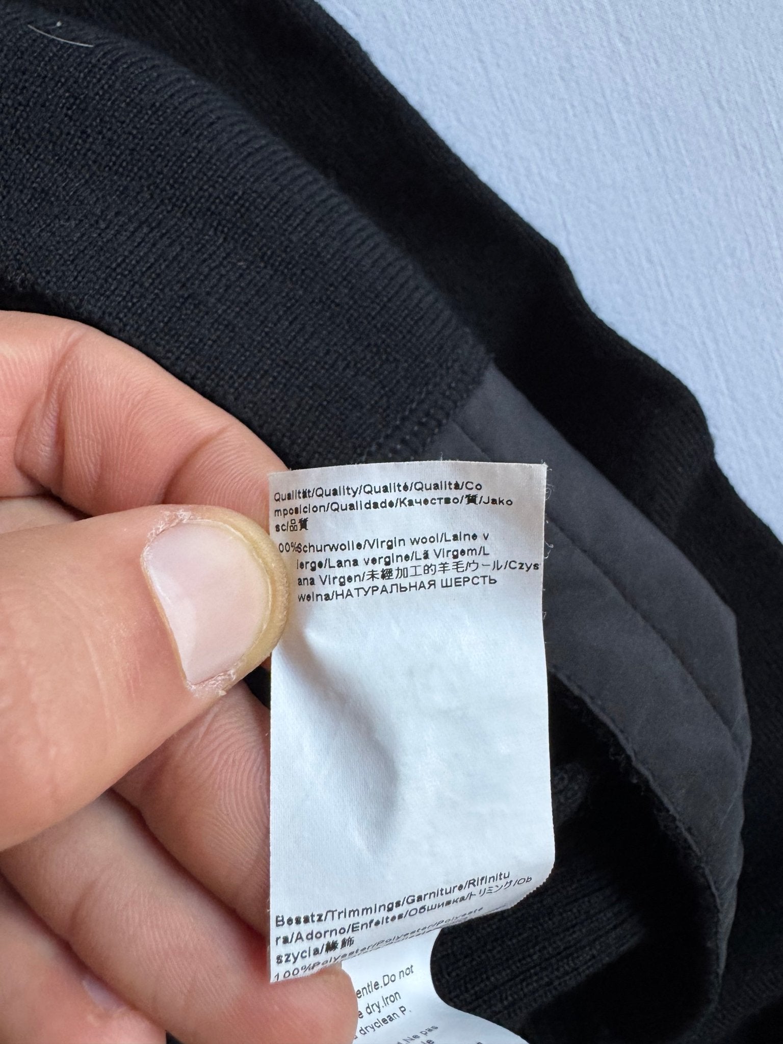 🧶 Pulover Hugo Boss Negru din Lână Virgină (Mărime L) - anbracaminte