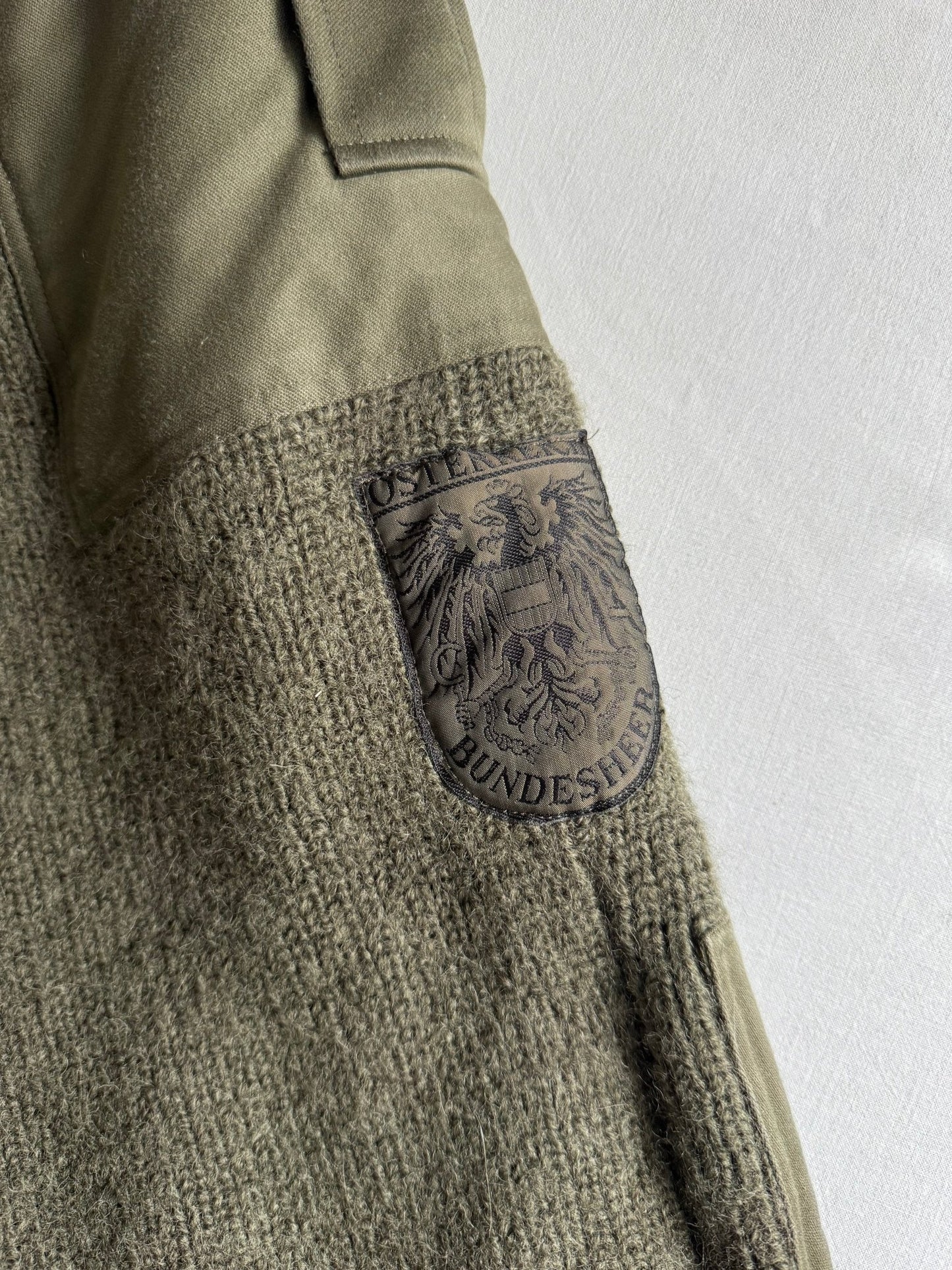 🪖 Pulover Military Austrian Army 1995 – 100% Lână Groasă – Mărime L - anbracaminte