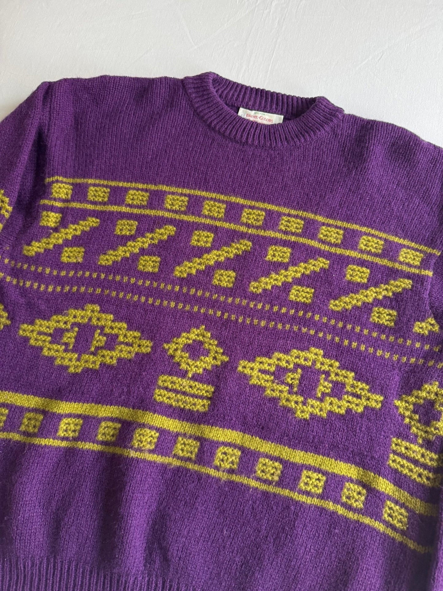 🧶 Pulover Vintage Benetton Mov cu Model Etnic – Mărime M - anbracaminte