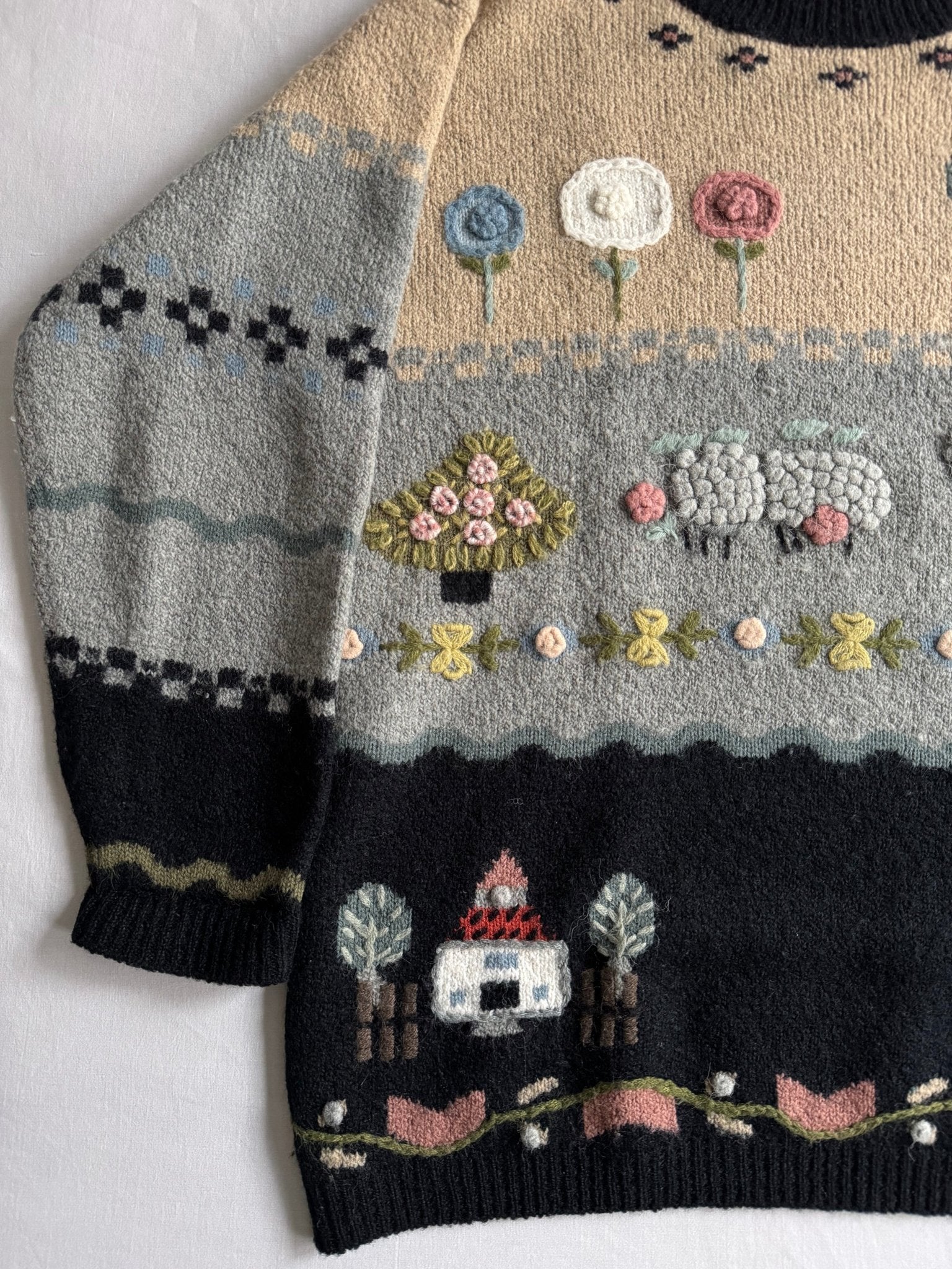 🏡 Pulover vintage brodat – mărimea M femei - anbracaminte