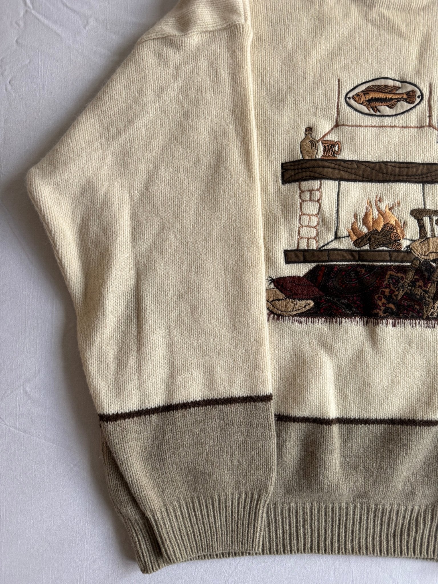 🔥 Pulover vintage crem cu broderie șemineu (mărimea L) - anbracaminte