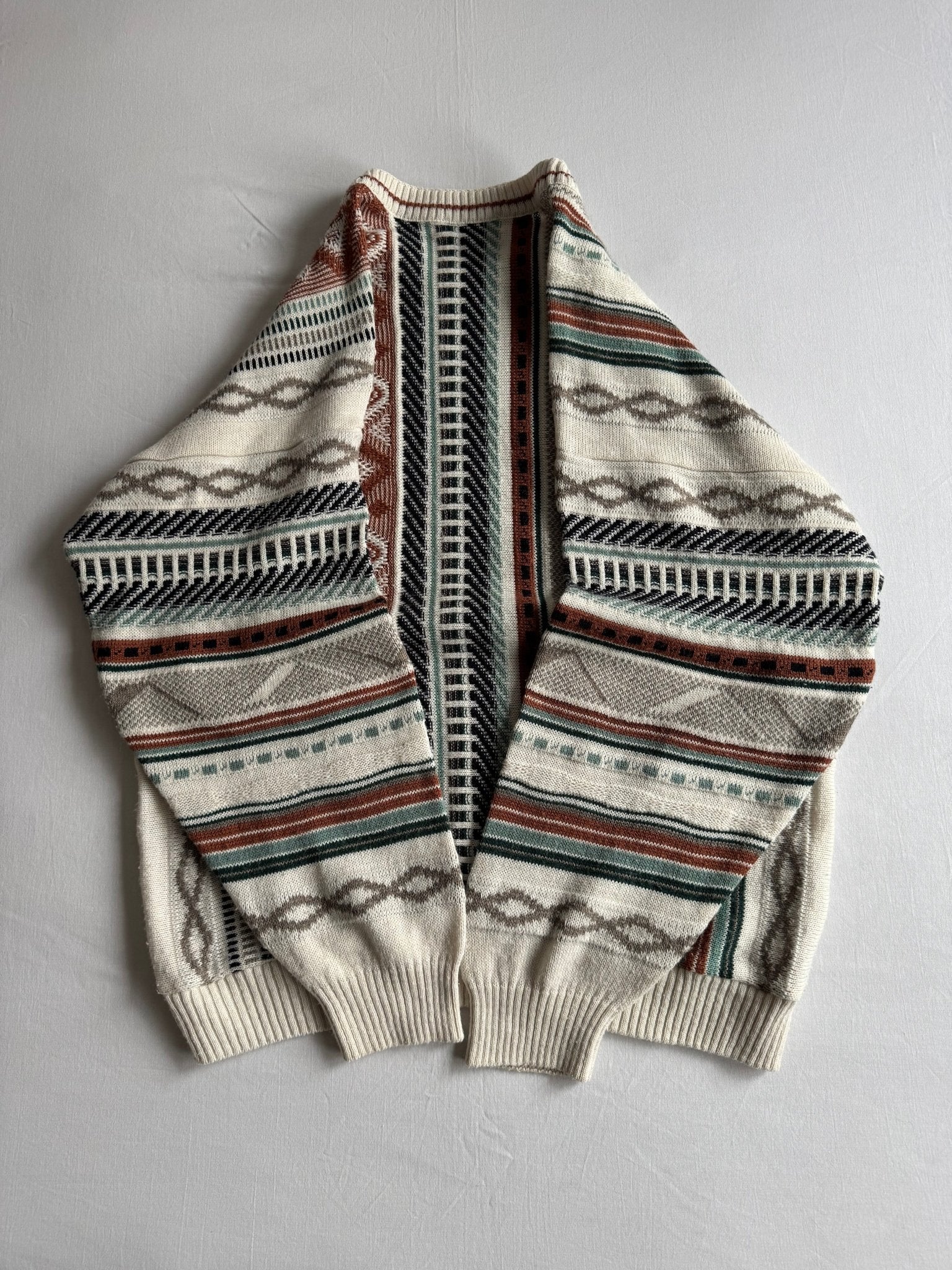 🧶 Pulover Vintage cu Model Abstract – L (52) – Made in West Germany - anbracaminte