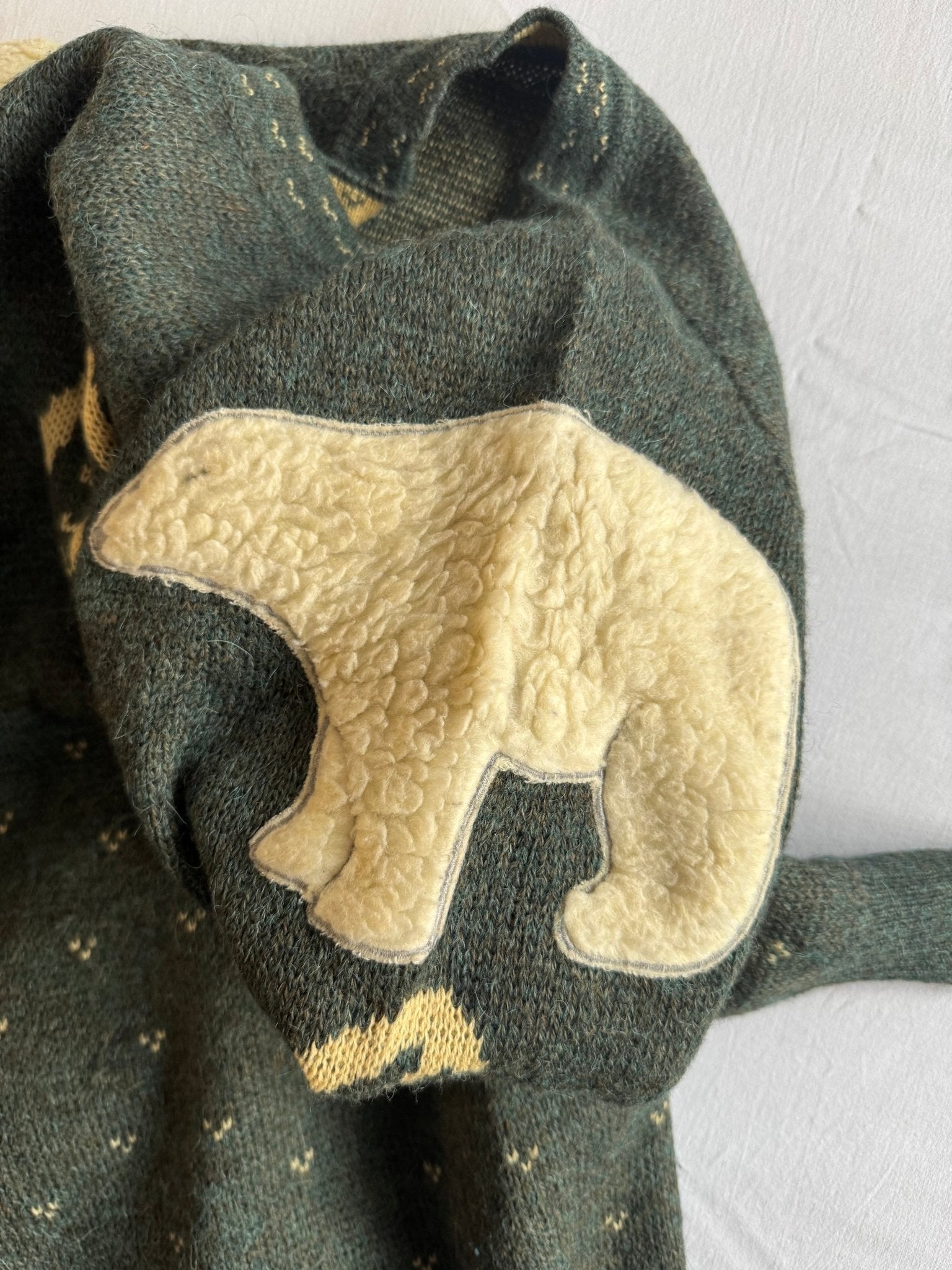 🐻‍❄️ Pulover vintage cu model și aplicații de urși polari pe umeri (mărime L) - anbracaminte