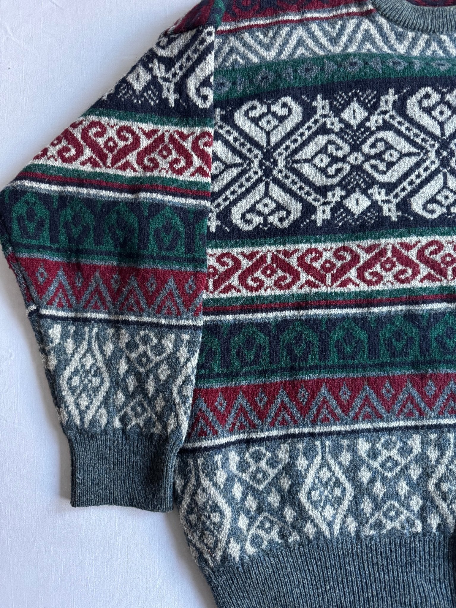 🧶 Pulover Vintage cu Pattern Etnic (Mărime L) - anbracaminte