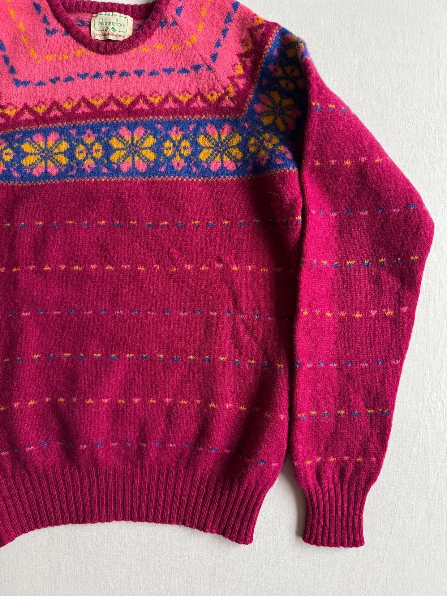 🧶 Pulover Vintage Damă Benetton Fuchsia din Lână Shetland cu Model Etnic – L - anbracaminte