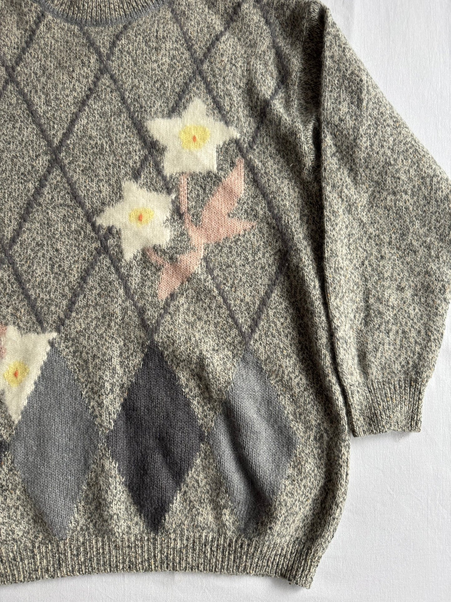 🧶 Pulover Vintage Damă Gri din Lambswool și Angora cu Model Argyle și Floral – M / L - anbracaminte