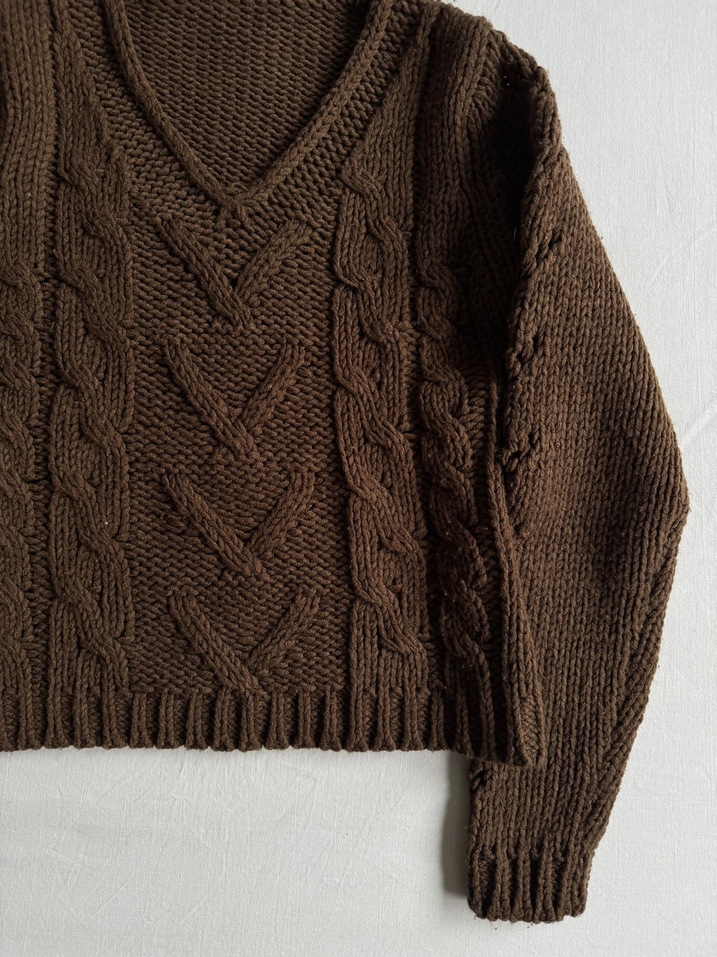 🧶 Pulover Vintage Damă Maro Închis din Lână cu Guler V – aprox. S / M - anbracaminte