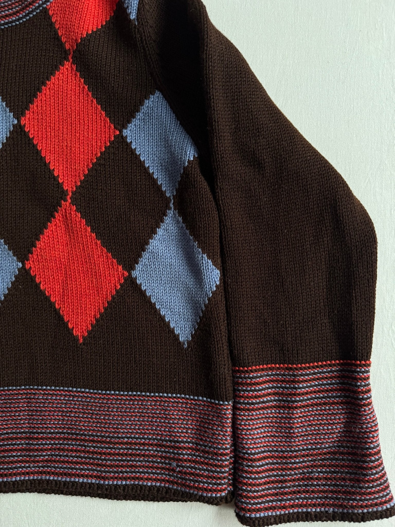 🧶 Pulover Vintage Damă Maro Închis din Lână Merino cu Model Argyle – S - anbracaminte