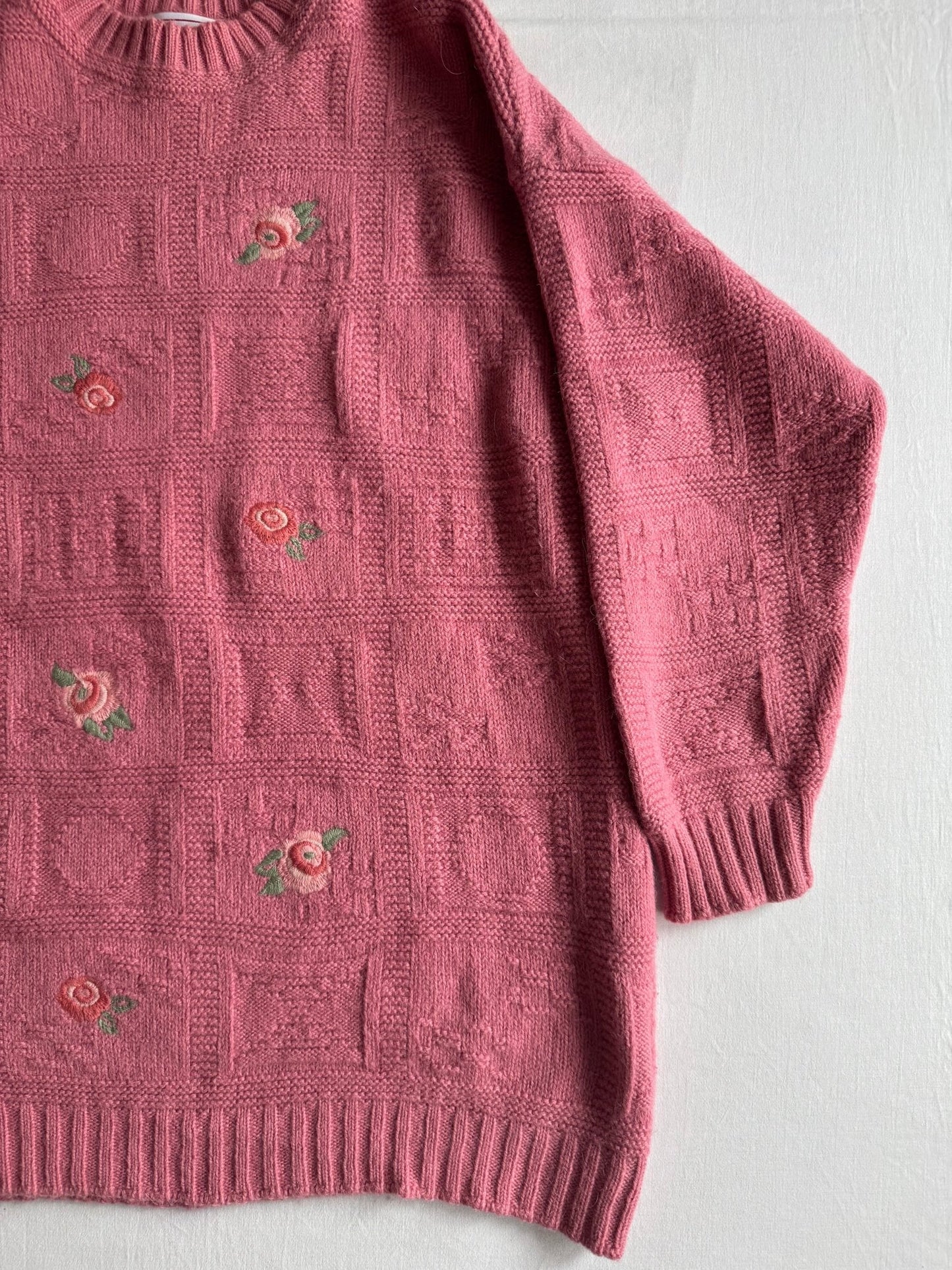 🧶 Pulover Vintage Damă Stefanel Roz cu Broderie Florală – L - anbracaminte