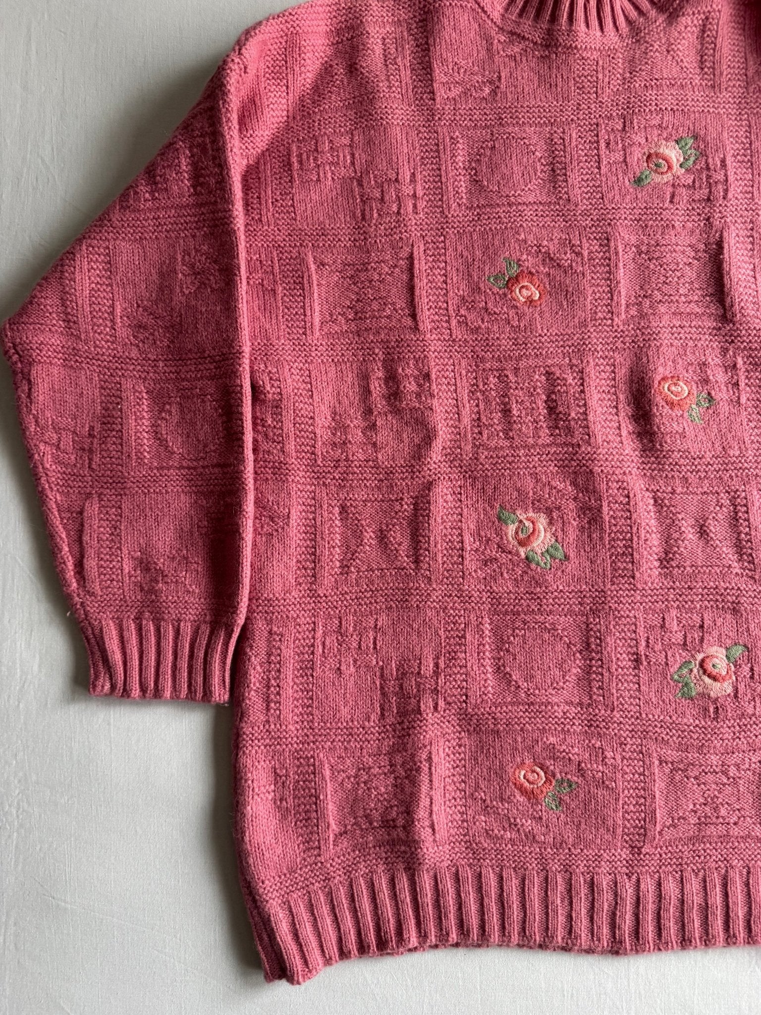 🧶 Pulover Vintage Damă Stefanel Roz cu Broderie Florală – L - anbracaminte