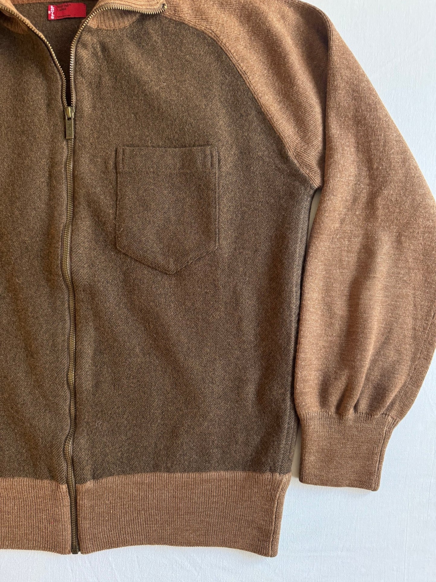 🧶 Pulover Vintage Levi’s Maro cu Fermoar și Buzunar pe Piept (Mărime L Femei) - anbracaminte