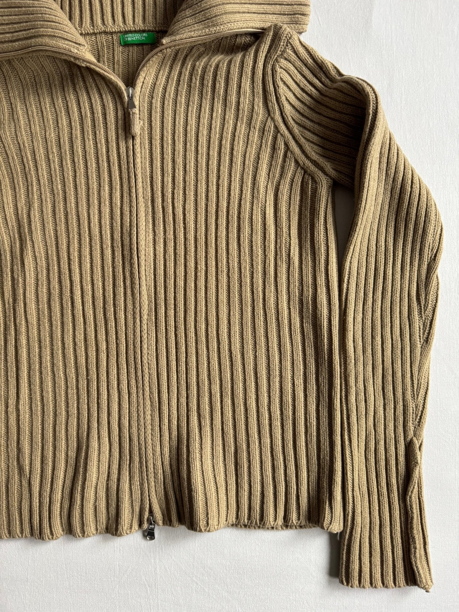 🧶 Pulover Y2K Damă Benetton Crem Ribbed Knit cu Fermoar – M - anbracaminte