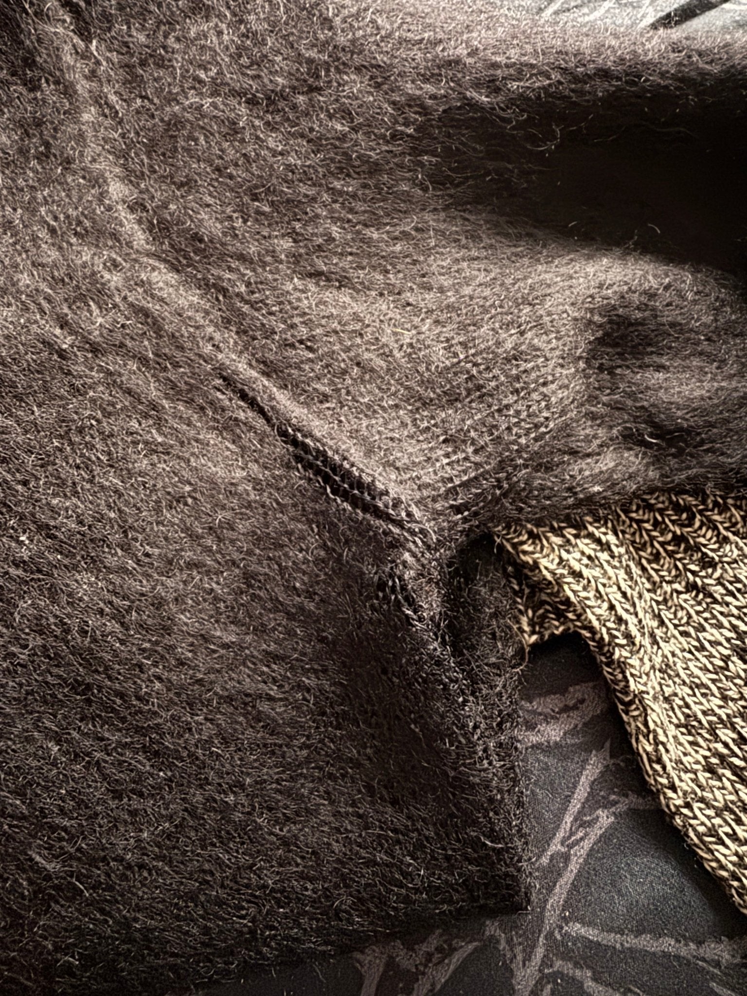 🧶 Pulover Y2K Damă DKNY Mohair, Lână și Blend Sintetic – M - anbracaminte