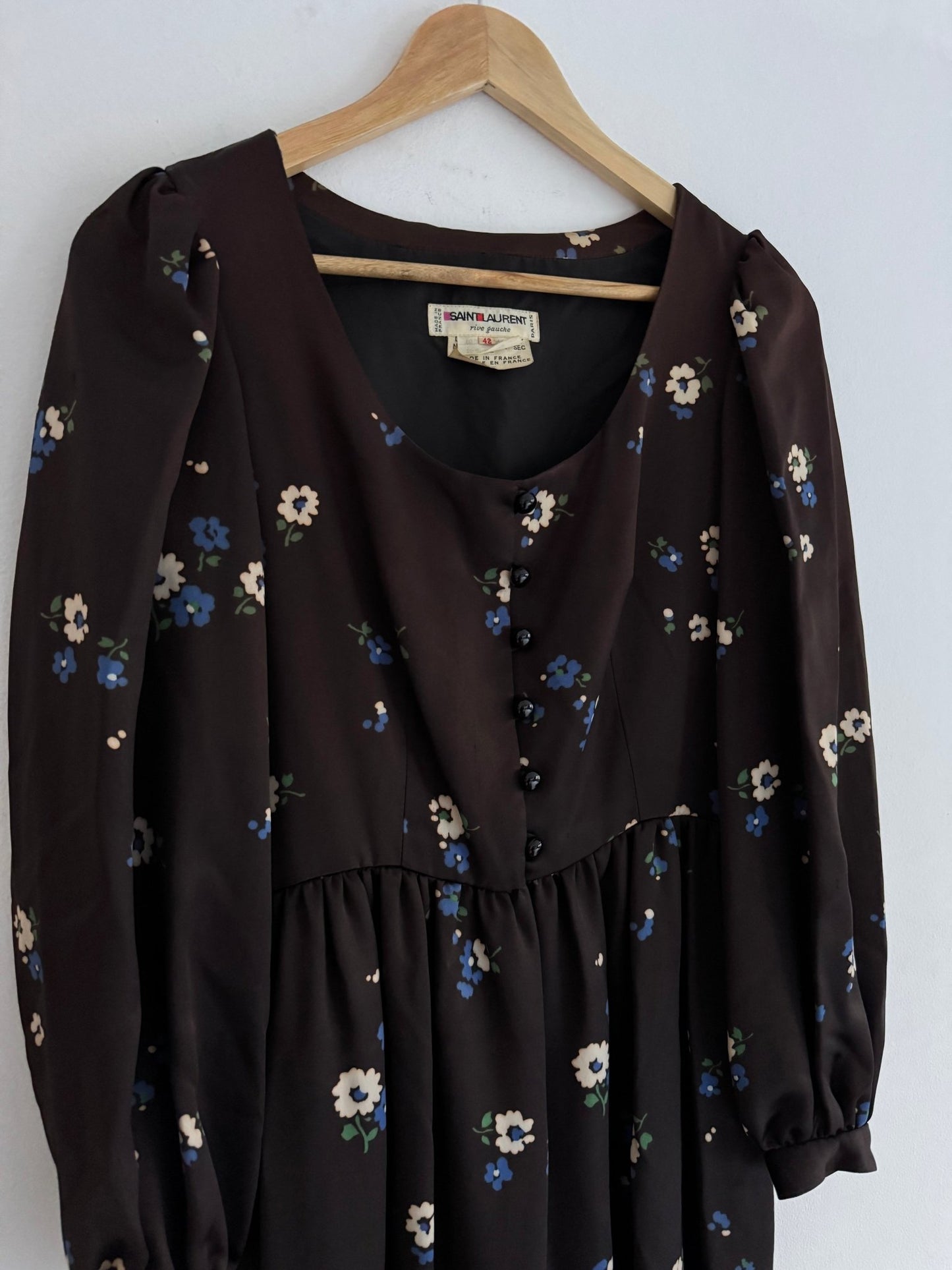 👗 Rochie Runway Yves Saint Laurent 1974 – Satin Maro cu Print Floral - anbracaminte