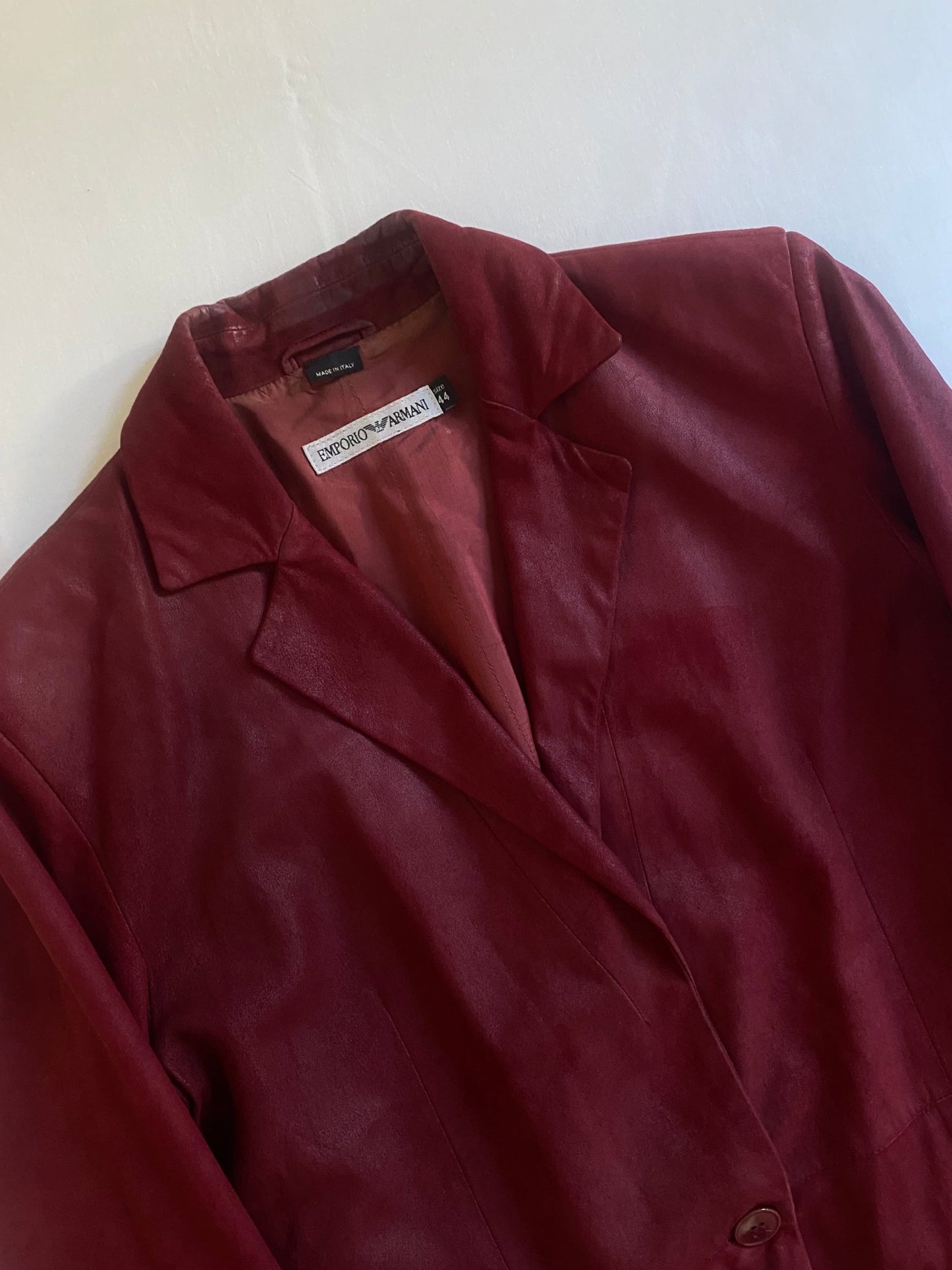 Sacou Vintage Emporio Armani – Piele Burgundy – Anii ’80 – Made in Italy – IT 44 - anbracaminte