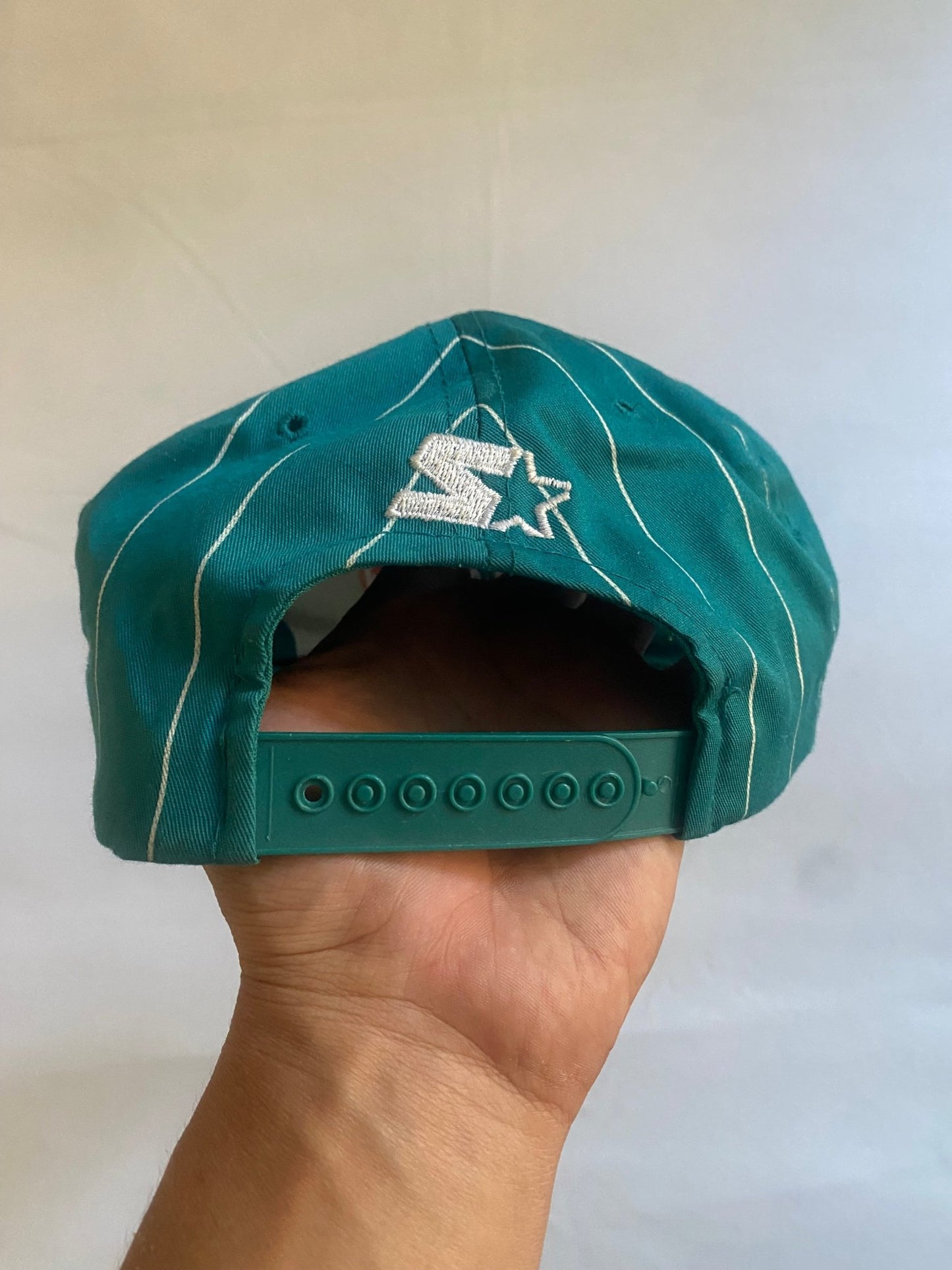Șapcă Vintage Starter x Miami Dolphins Snapback – Logo Brodat – One Size - anbracaminte
